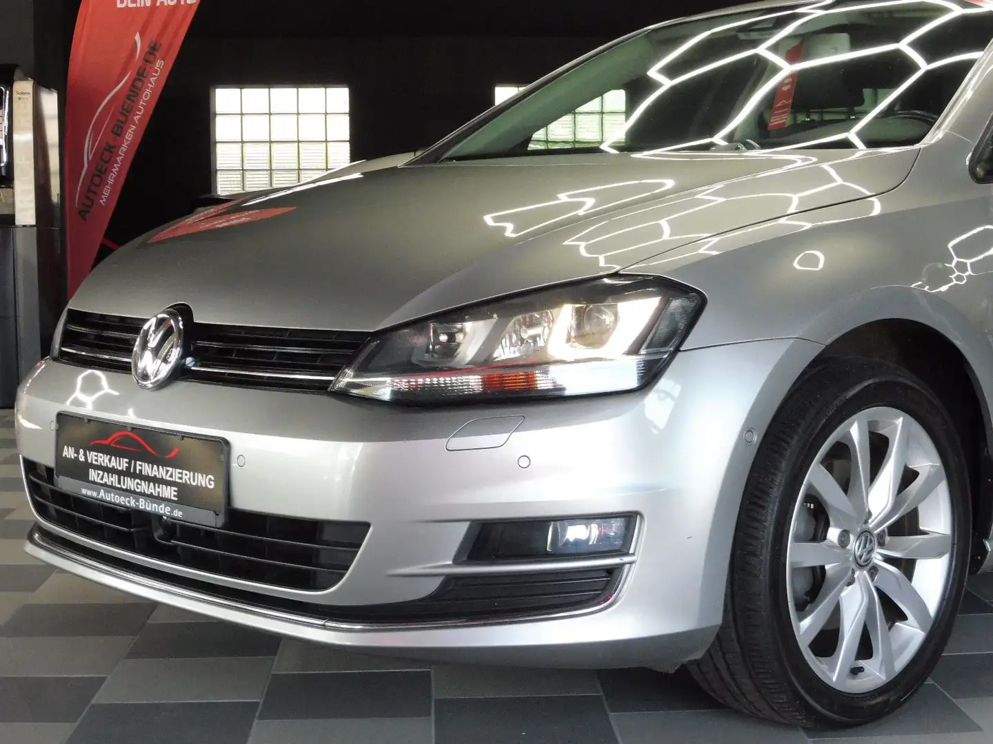 Volkswagen Golf VII 2.0 TDI Highline DSG/Xen/ACC/Nav/AHK Silber - 1