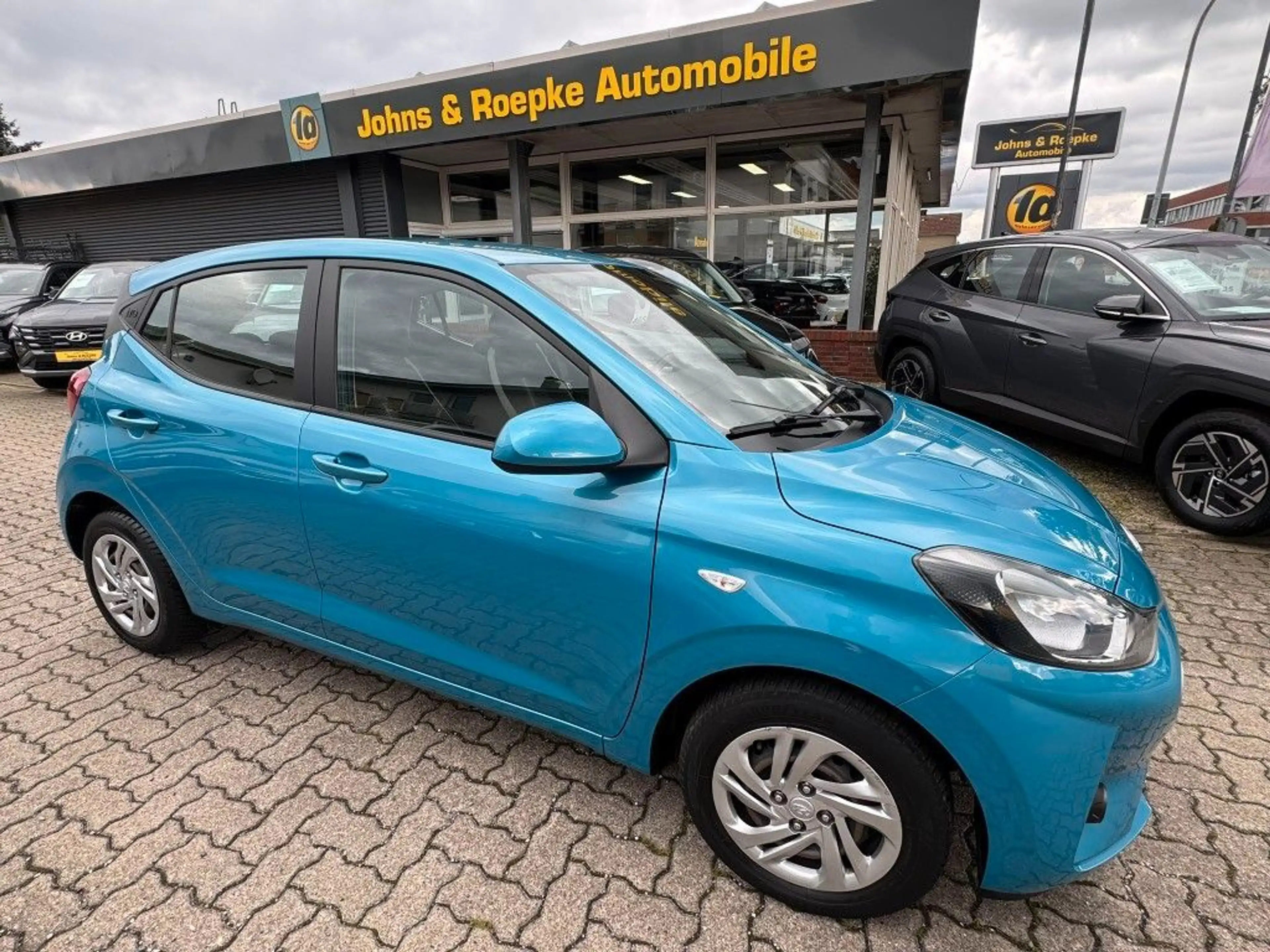 Hyundai i10 1,0i Comfort / SHZ/LHZ / ALLWETTERREIFEN