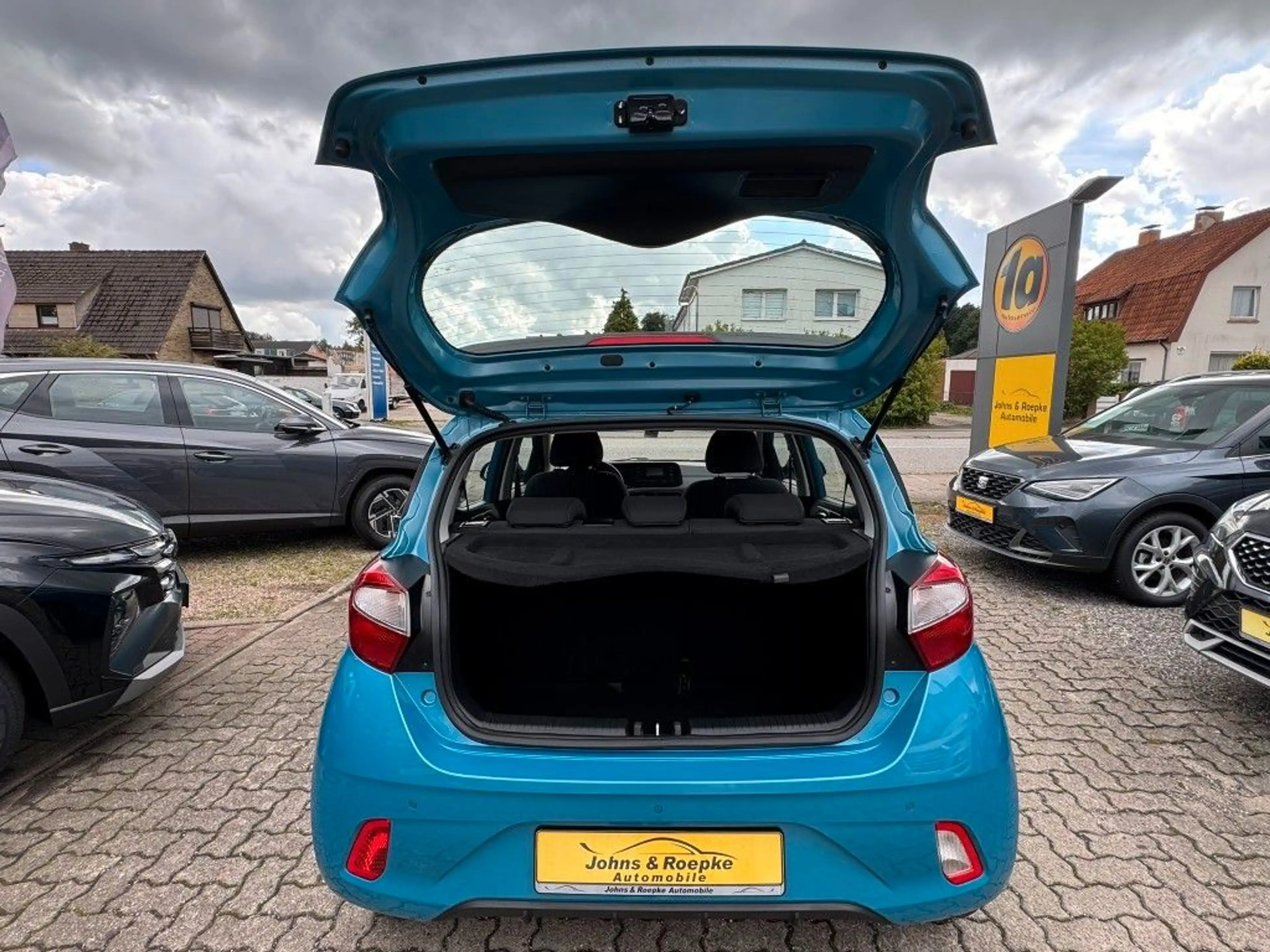 Hyundai i10 1,0i Comfort / SHZ/LHZ / ALLWETTERREIFEN — photo 4