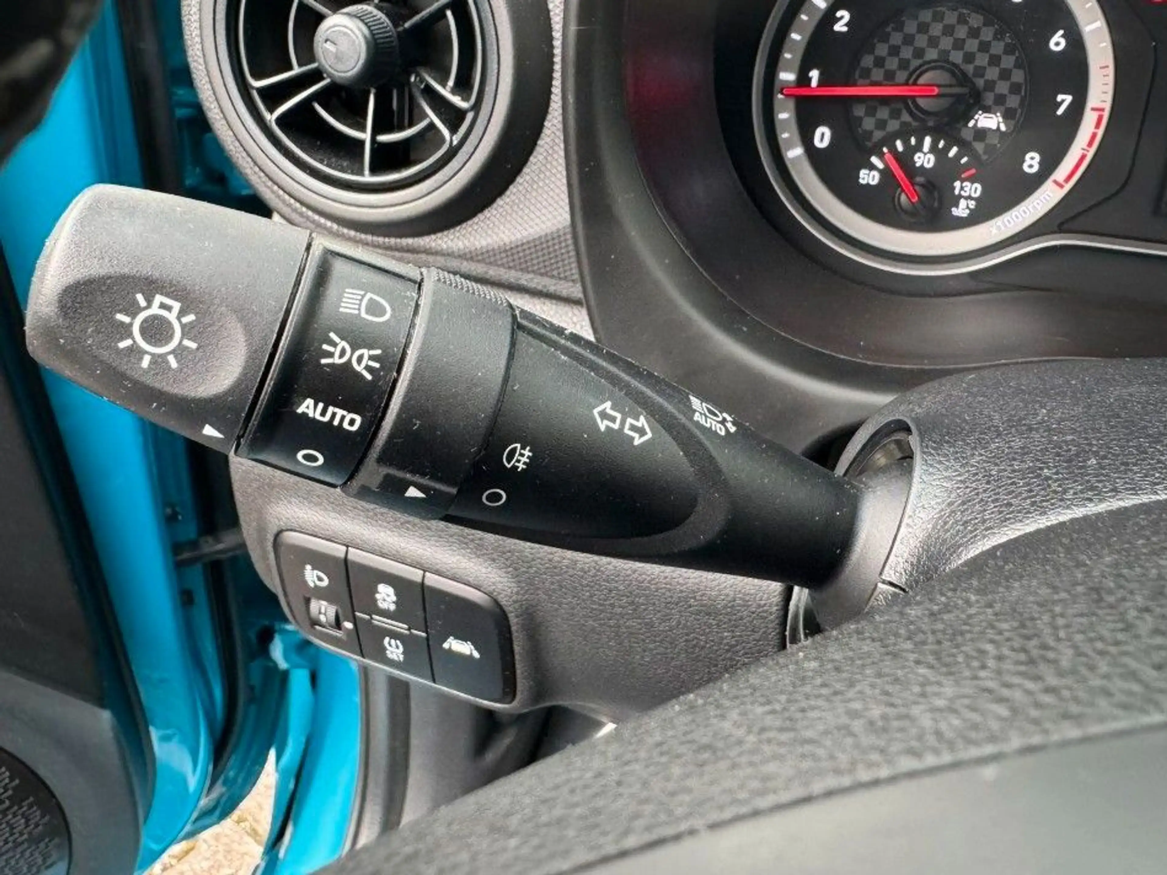 Hyundai i10 1,0i Comfort / SHZ/LHZ / ALLWETTERREIFEN — photo 13