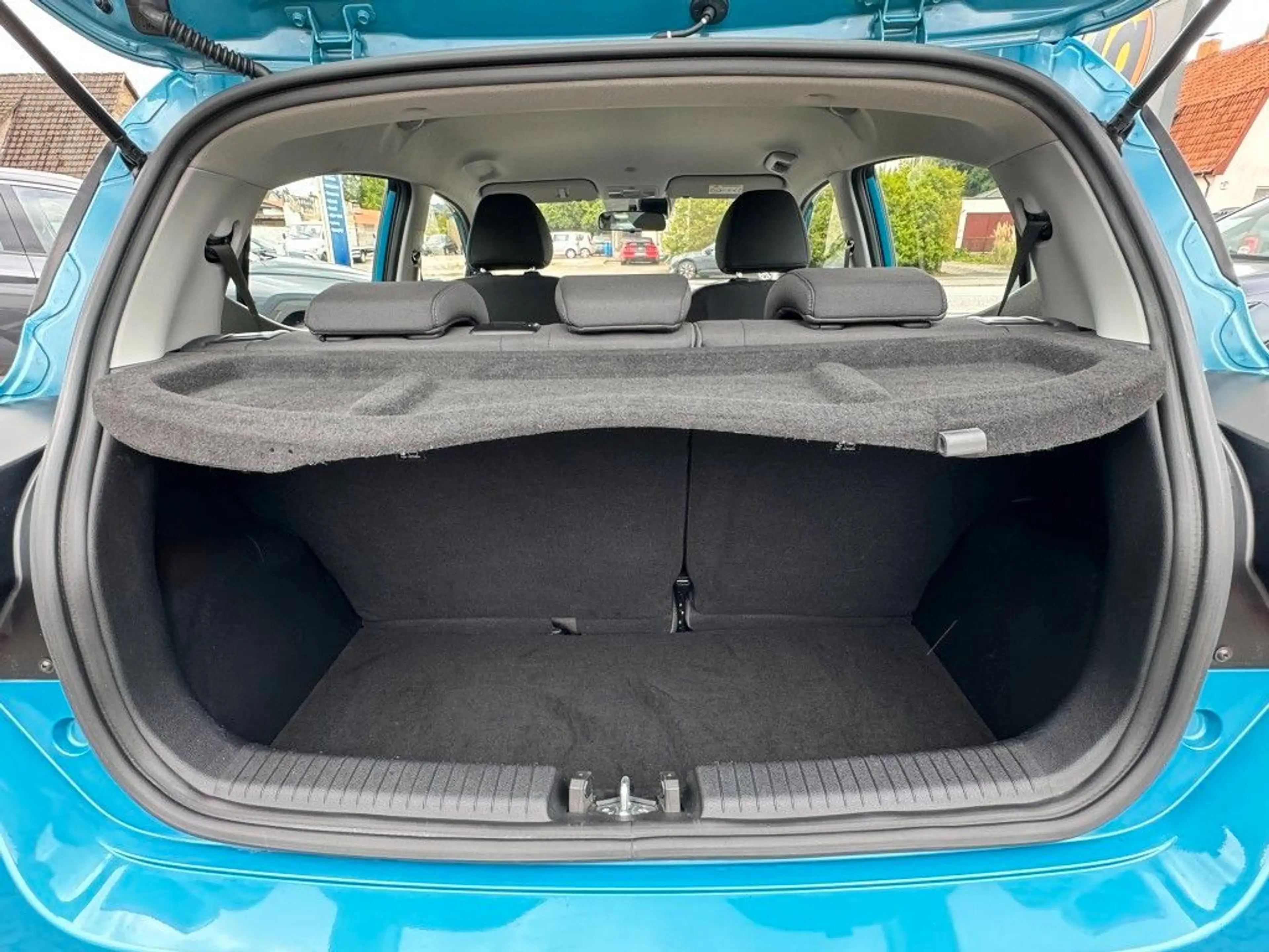 Hyundai i10 1,0i Comfort / SHZ/LHZ / ALLWETTERREIFEN — photo 5