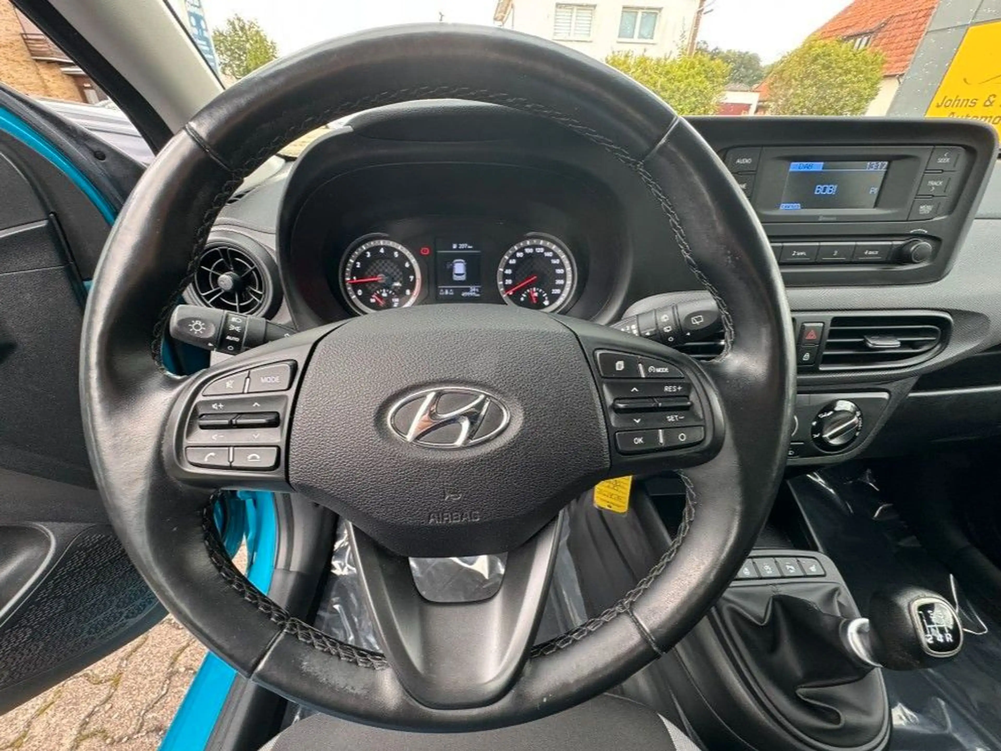 Hyundai i10 1,0i Comfort / SHZ/LHZ / ALLWETTERREIFEN — photo 15