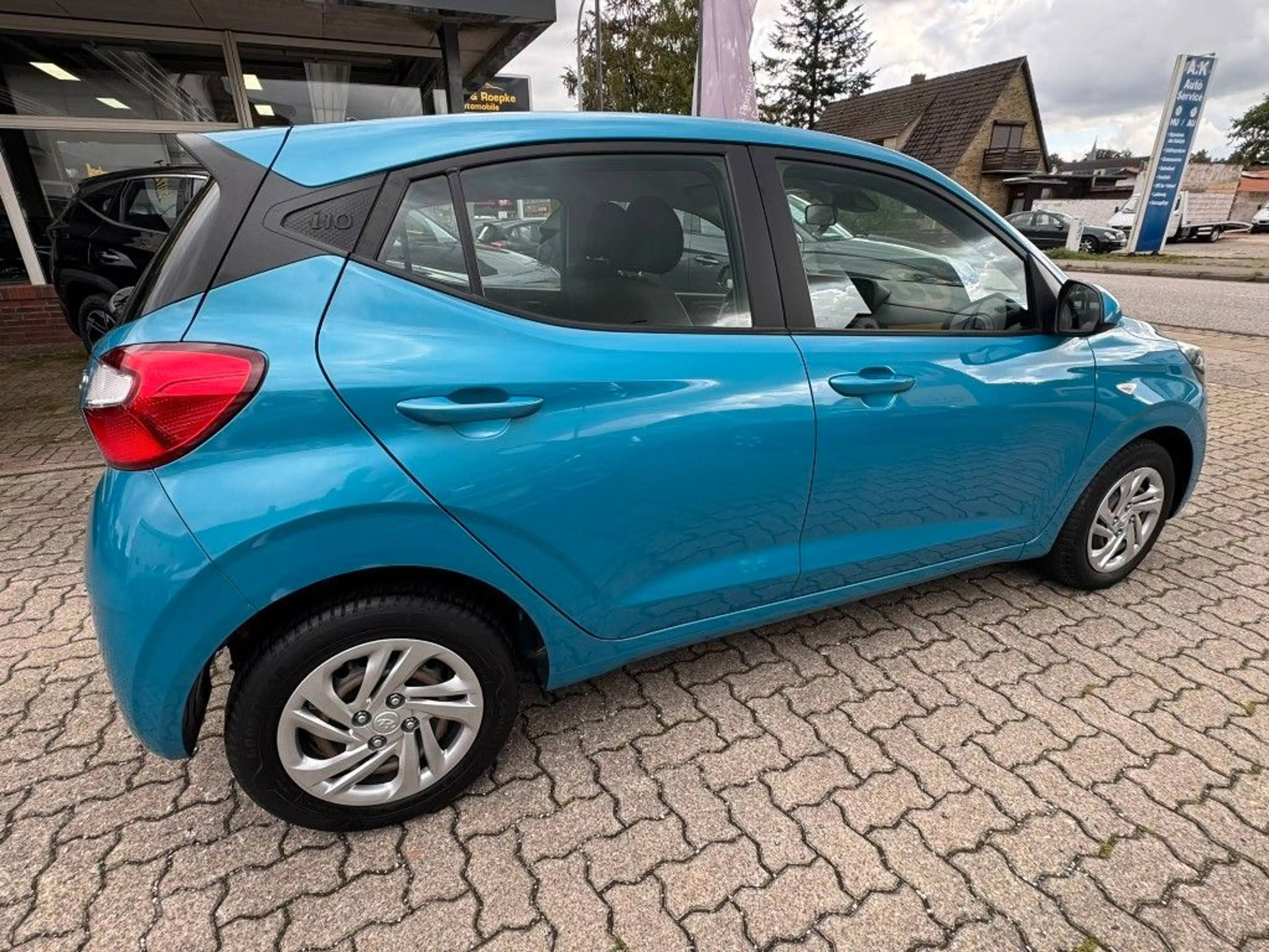 Hyundai i10 1,0i Comfort / SHZ/LHZ / ALLWETTERREIFEN — photo 2
