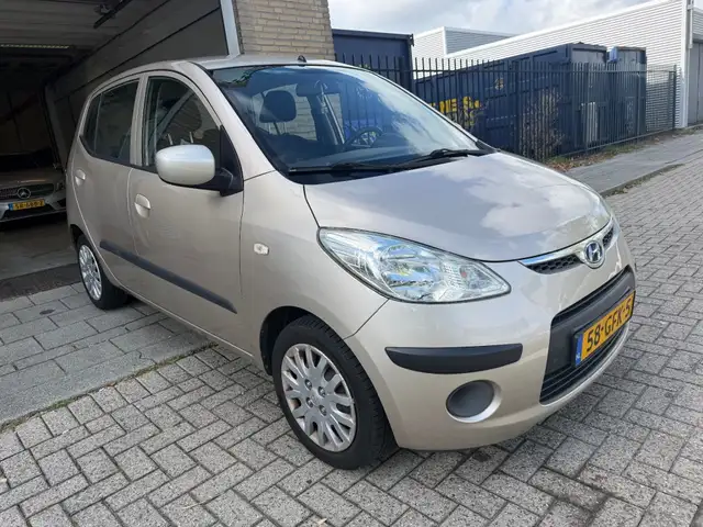 Hyundai I10 view 5