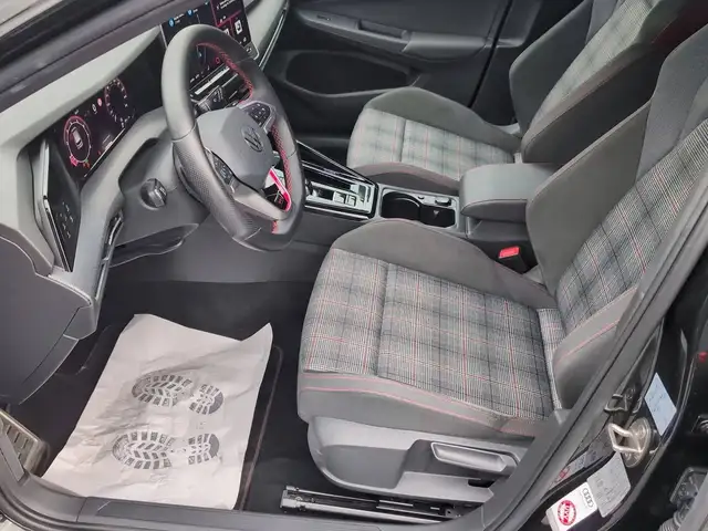 Volkswagen Golf view 10
