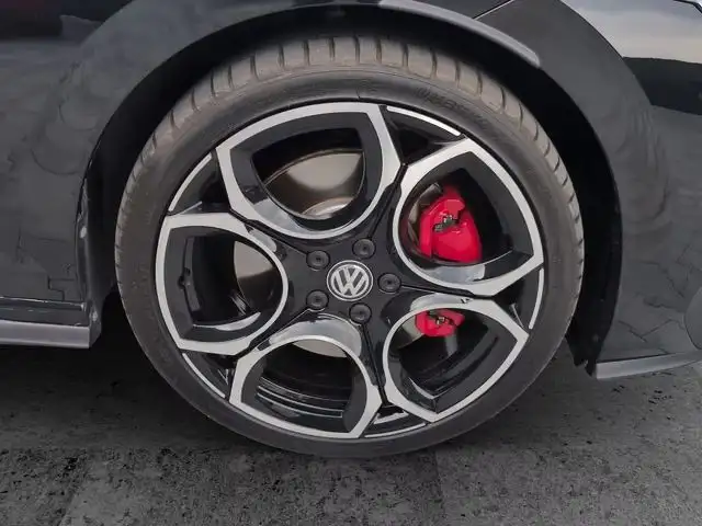 Volkswagen Golf view 12