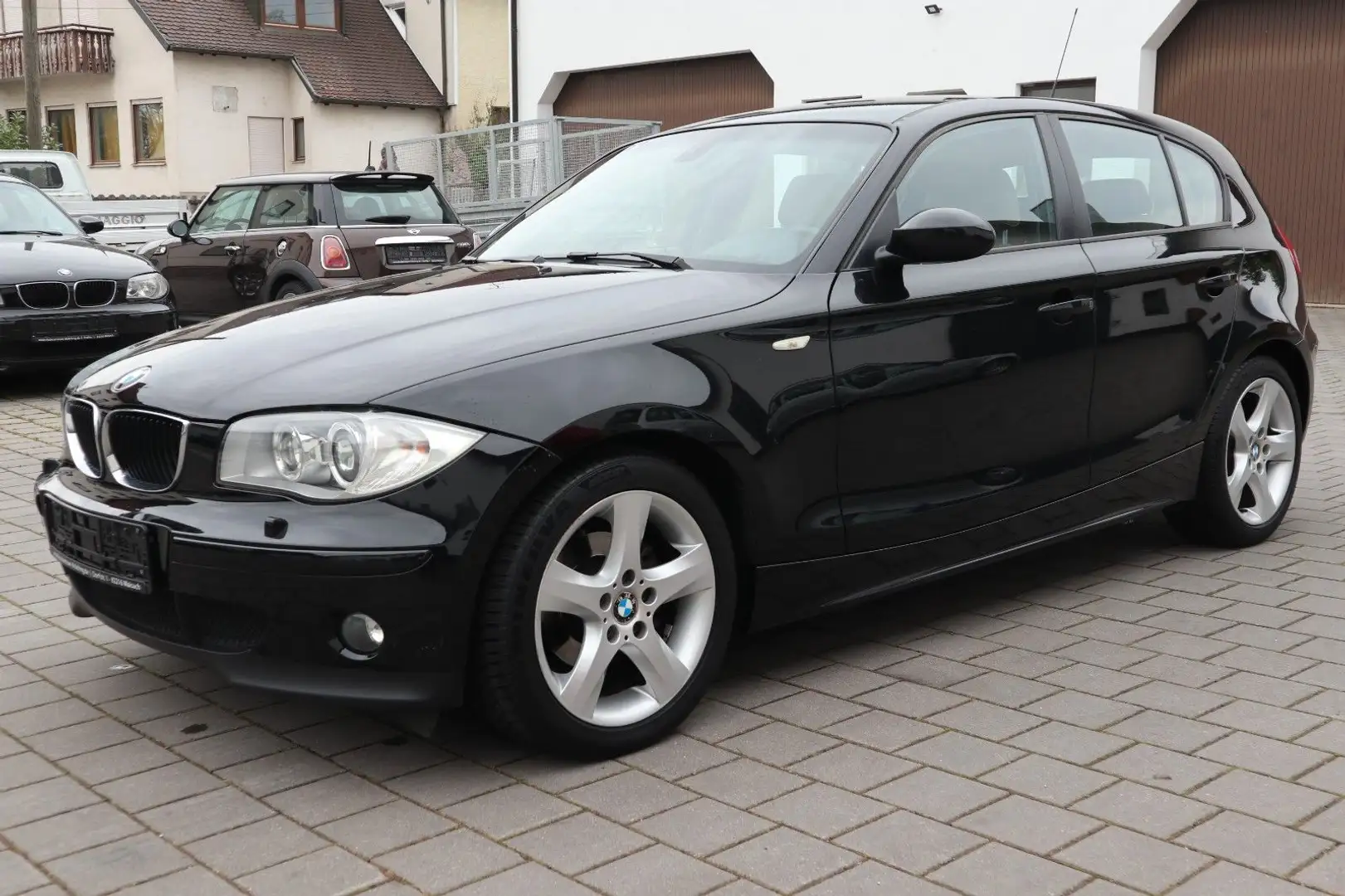 BMW 118 i Automatik Xenon Leder Steuerkette & TÜV NEU Noir - 1