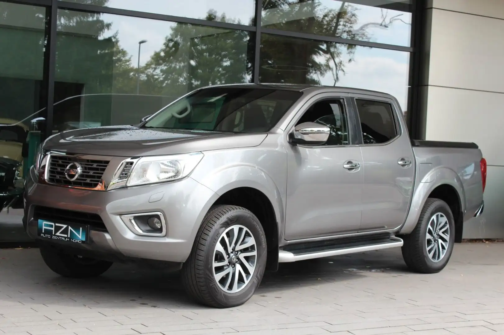Nissan Navara NP300 N-Connecta 4x4 mit MountainTop Grau - 1
