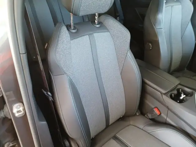 Peugeot 3008 view 10