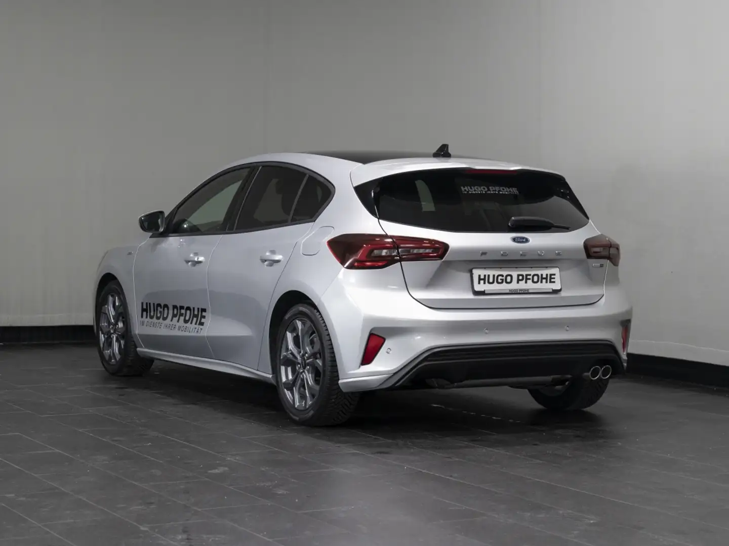 Ford Focus ST-Line 1.0 EcoBoost Hybrid Automatik 5-türig Silber - 2