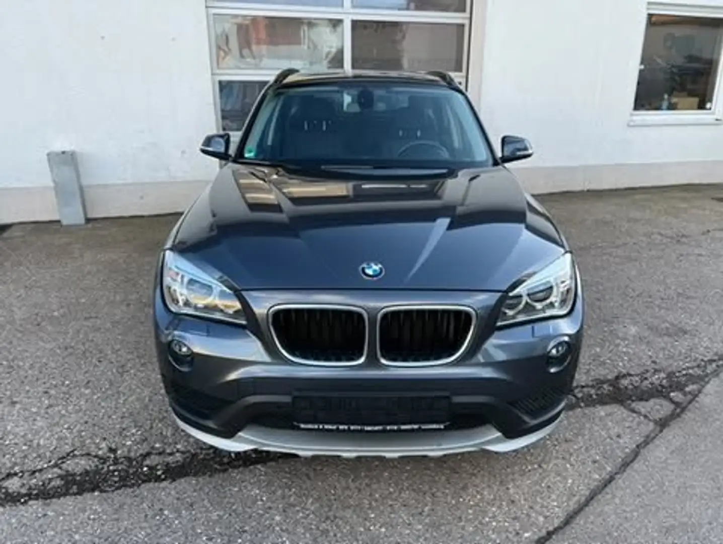 BMW X1 20 d xDrive Grau - 1