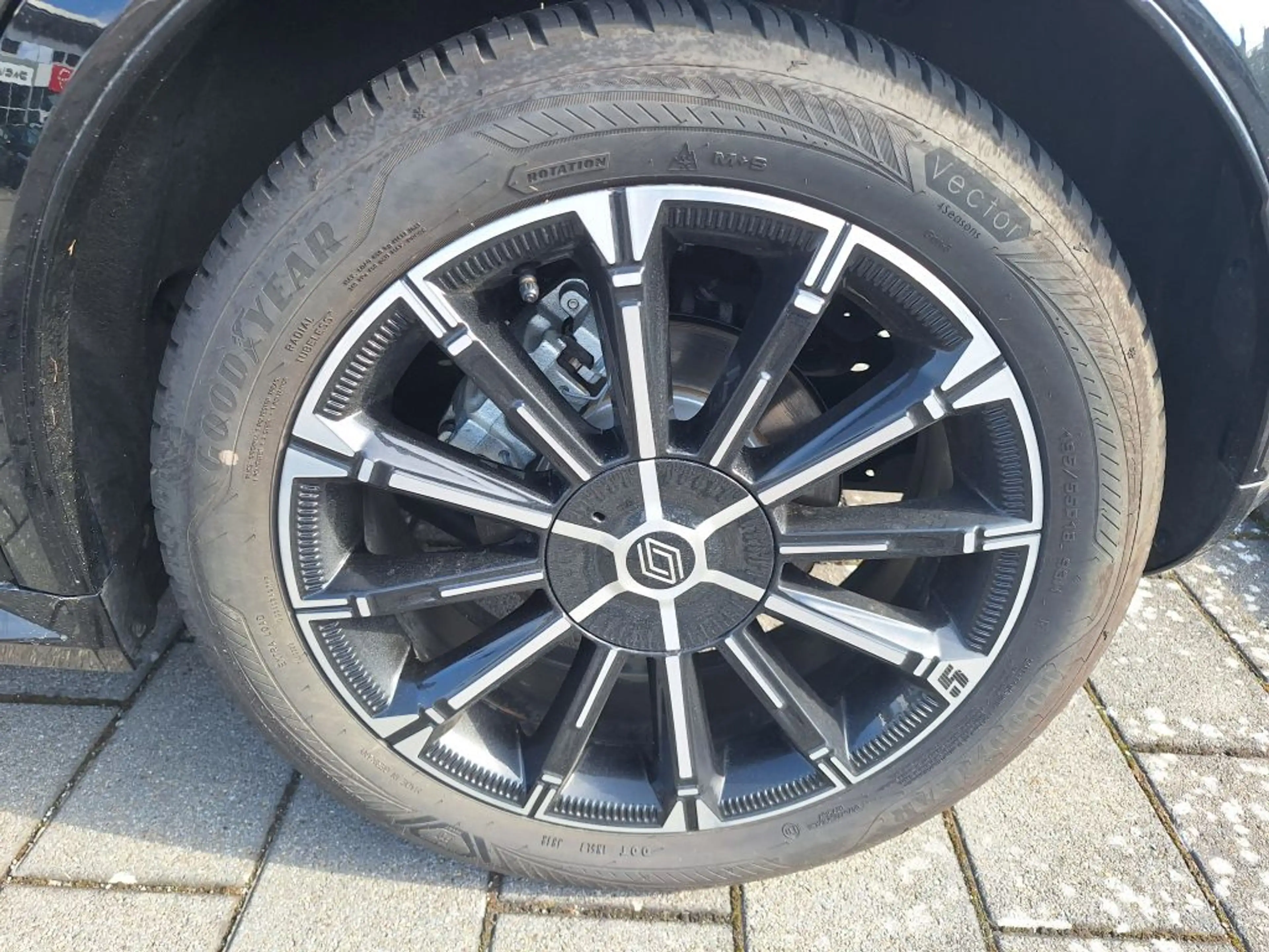 Renault R 5 E-Tech Iconic Five 150 Comfort Range — photo 4