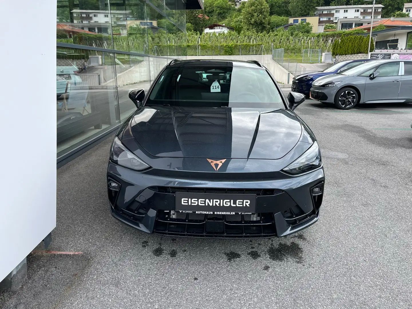 CUPRA Leon 2.0 TSI DSG 4Drive Grau - 2