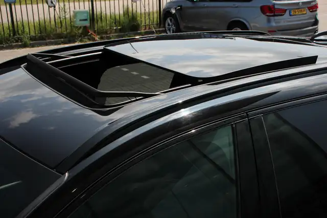 Volvo XC60 view 14