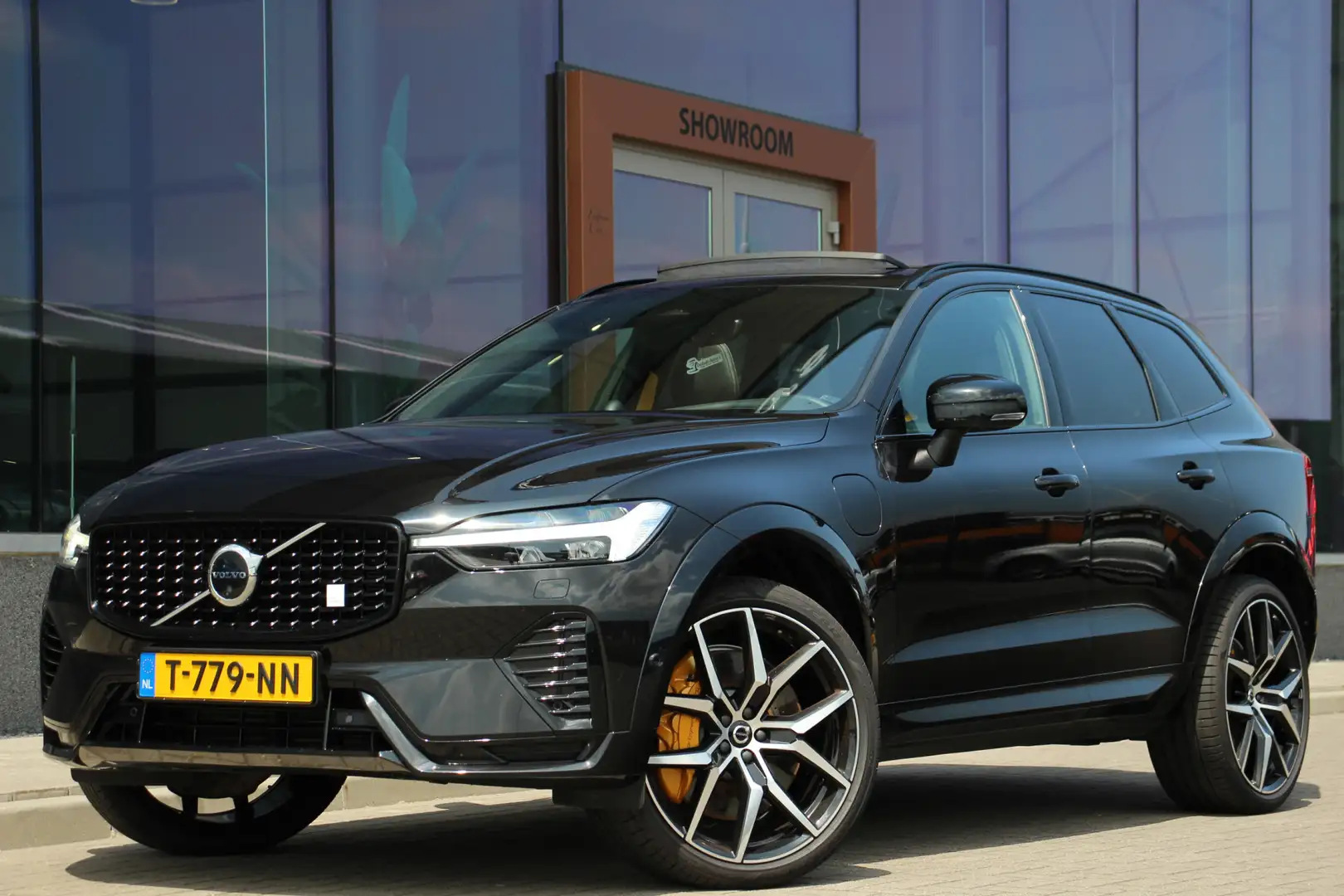Volvo XC60 2.0 T8 AWD Polestar Engineered | Bowers & Wilkins Schwarz - 1