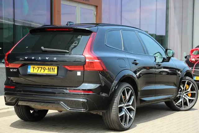 Volvo XC60 view 9