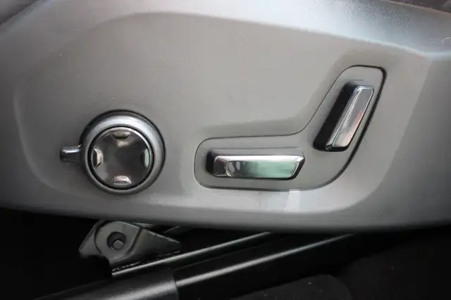 Volvo XC60 view 17