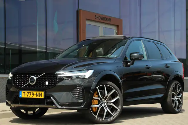 2023 Volvo XC60 in Black for sale