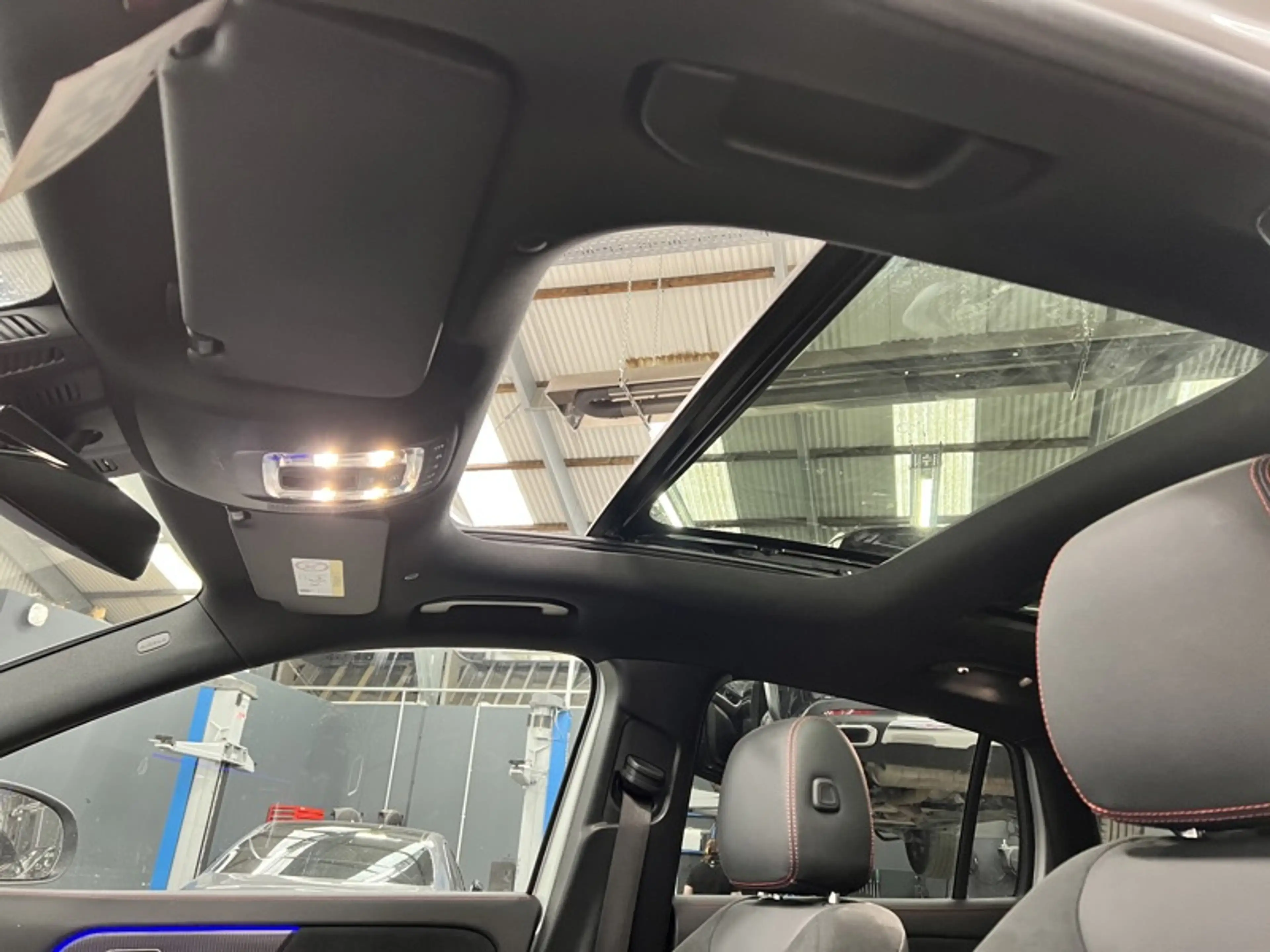 Mercedes-Benz EQA 300 4MATIC AMG Pack Night Pano — photo 8