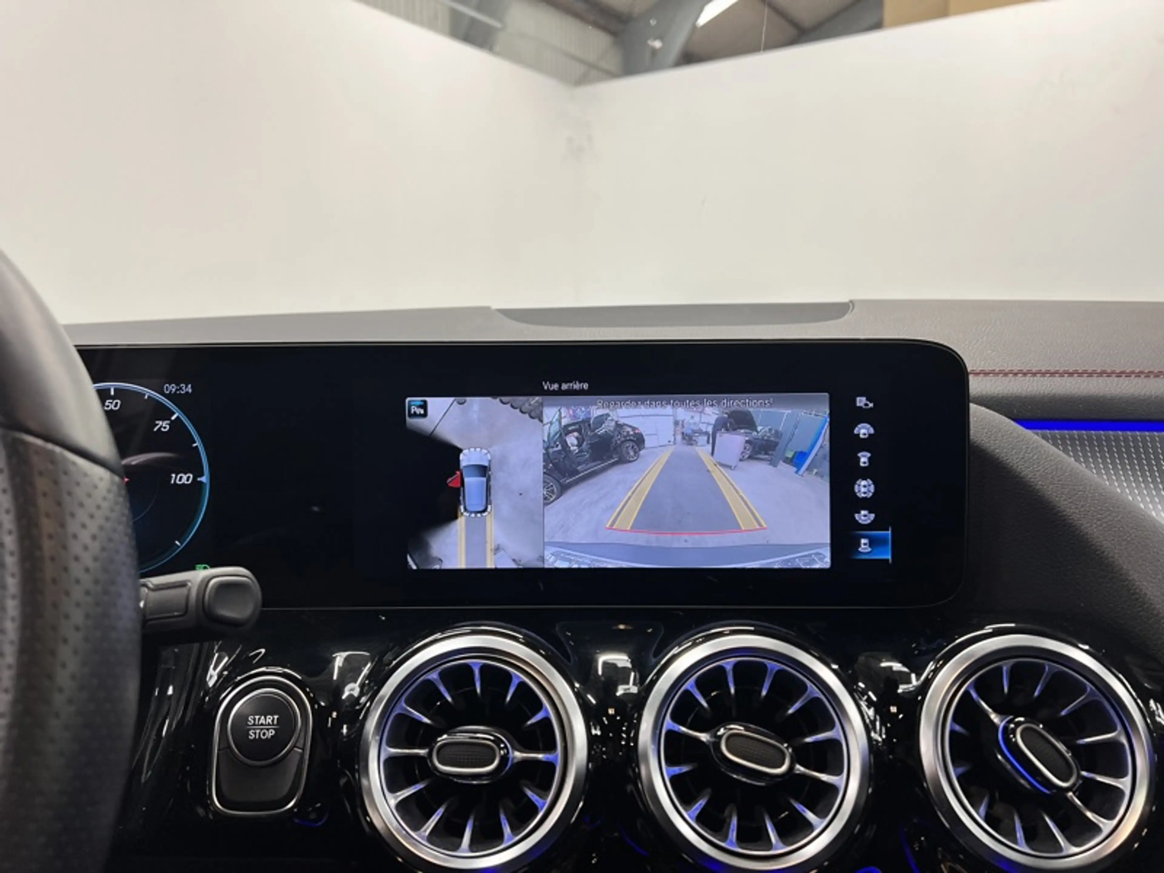 Mercedes-Benz EQA 300 4MATIC AMG Pack Night Pano — photo 15