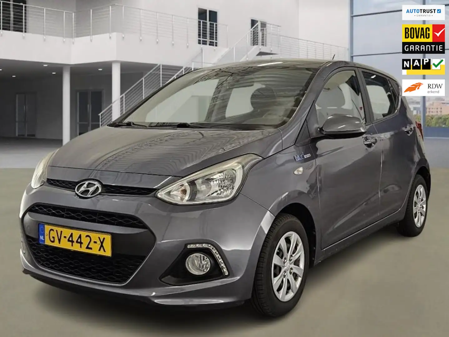 Hyundai i10 1.0i i-Motion Comfort Plus 2e Eig. +NAP NL-auto Gris - 1