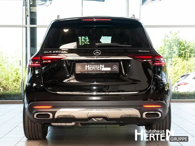 Mercedes-Benz GLE view 4