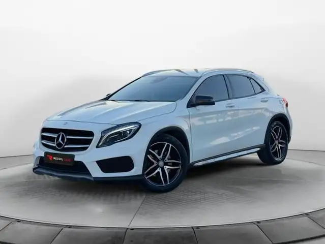 Mercedes-Benz GLA 45 AMG Line