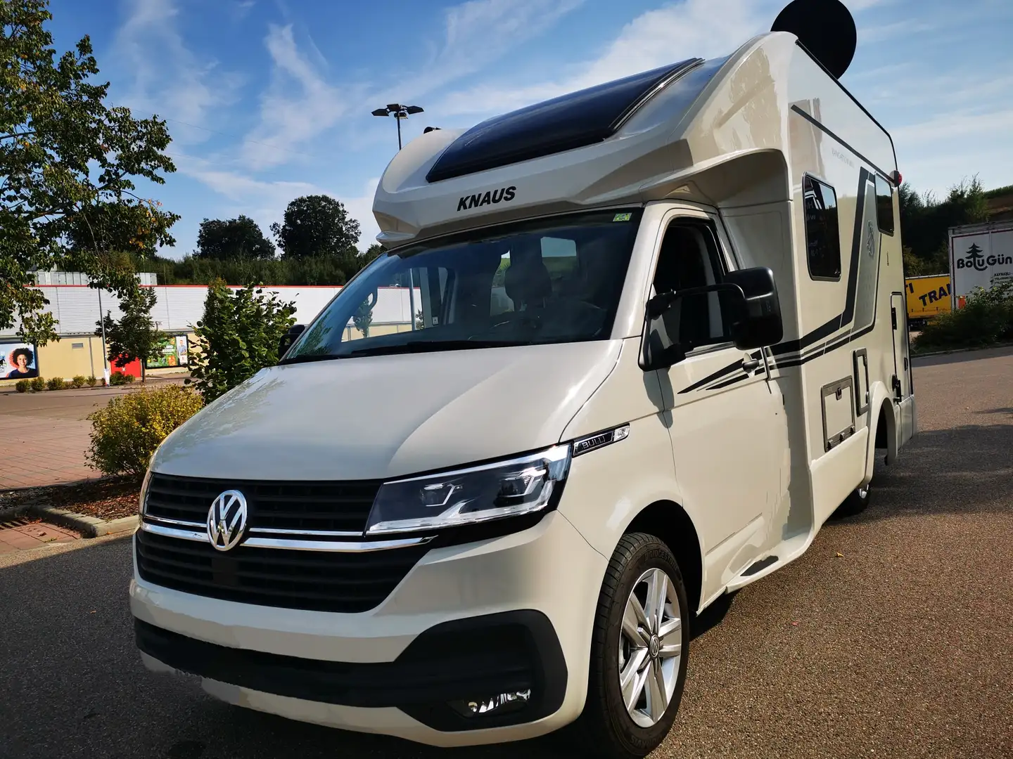 Volkswagen T6.1 Transporter Knaus 500 MQ Vansation mit sehr vielen Extras Beige - 1