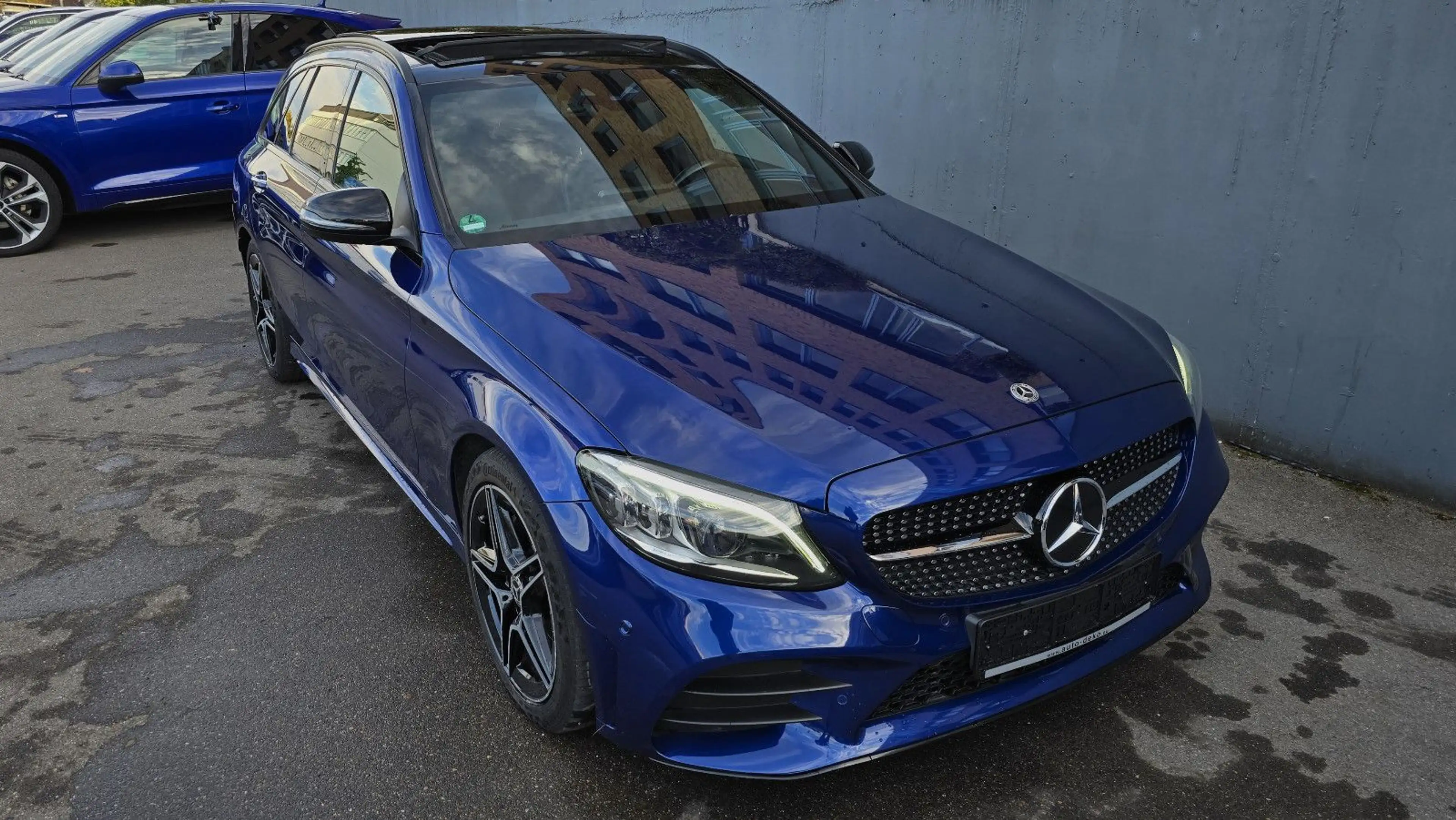 Mercedes-Benz C 220 d T Autom. AMG Night Pano/Virtual/AHK — photo 2