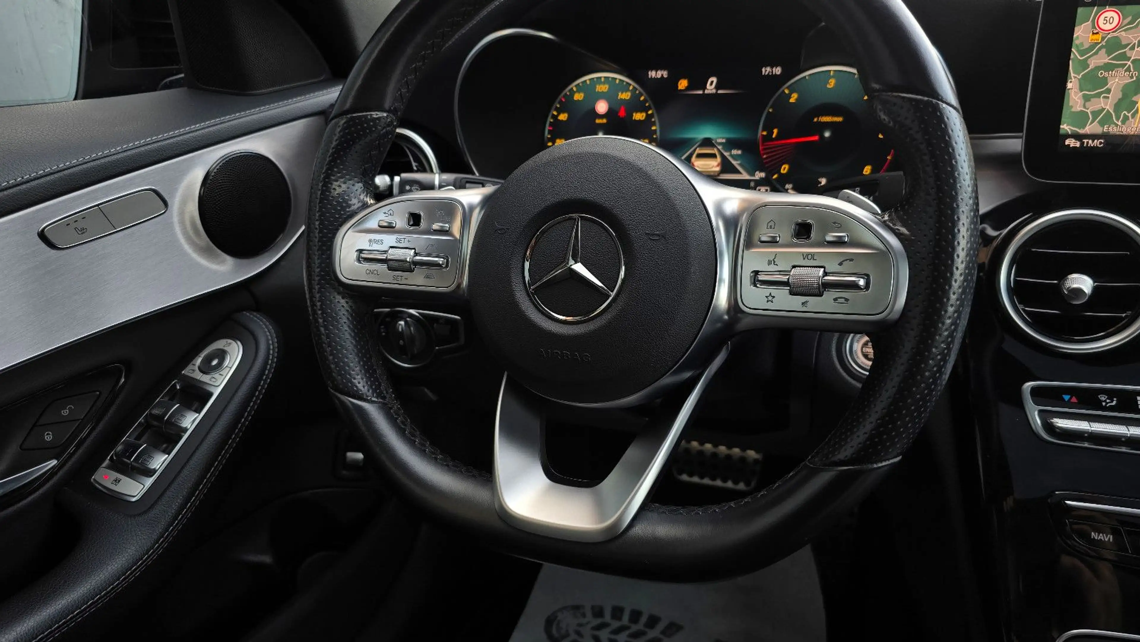 Mercedes-Benz C 220 d T Autom. AMG Night Pano/Virtual/AHK — photo 12