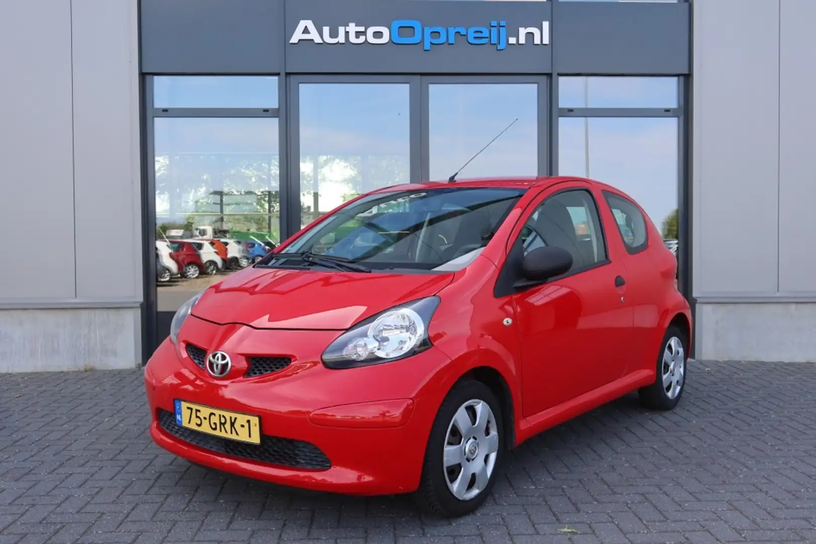 Toyota Aygo 1.0-12V 3drs. Rouge - 1