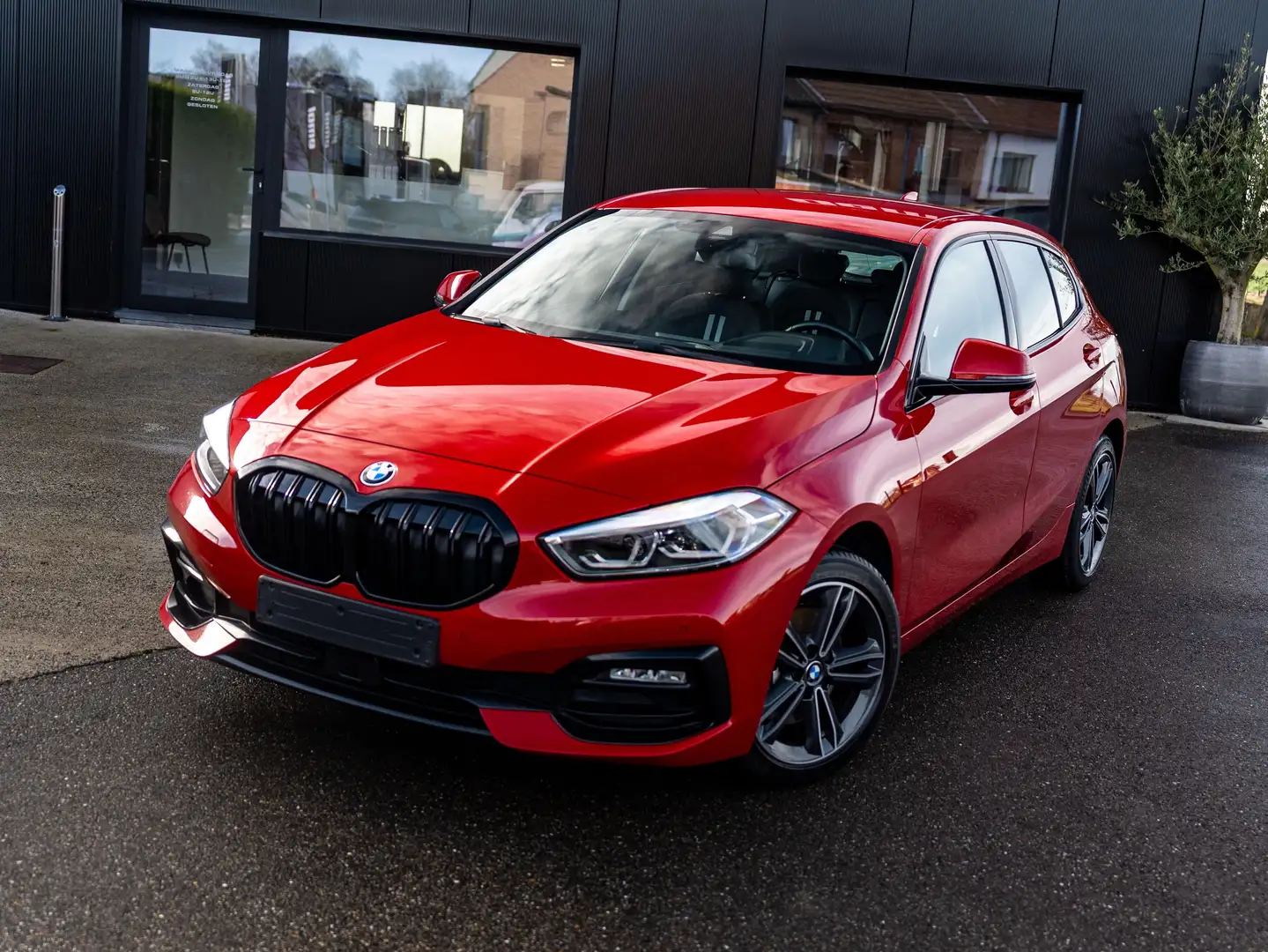 BMW 118 118i Aut. Sport Line head-up/Add cruisecontrol/led Rouge - 2