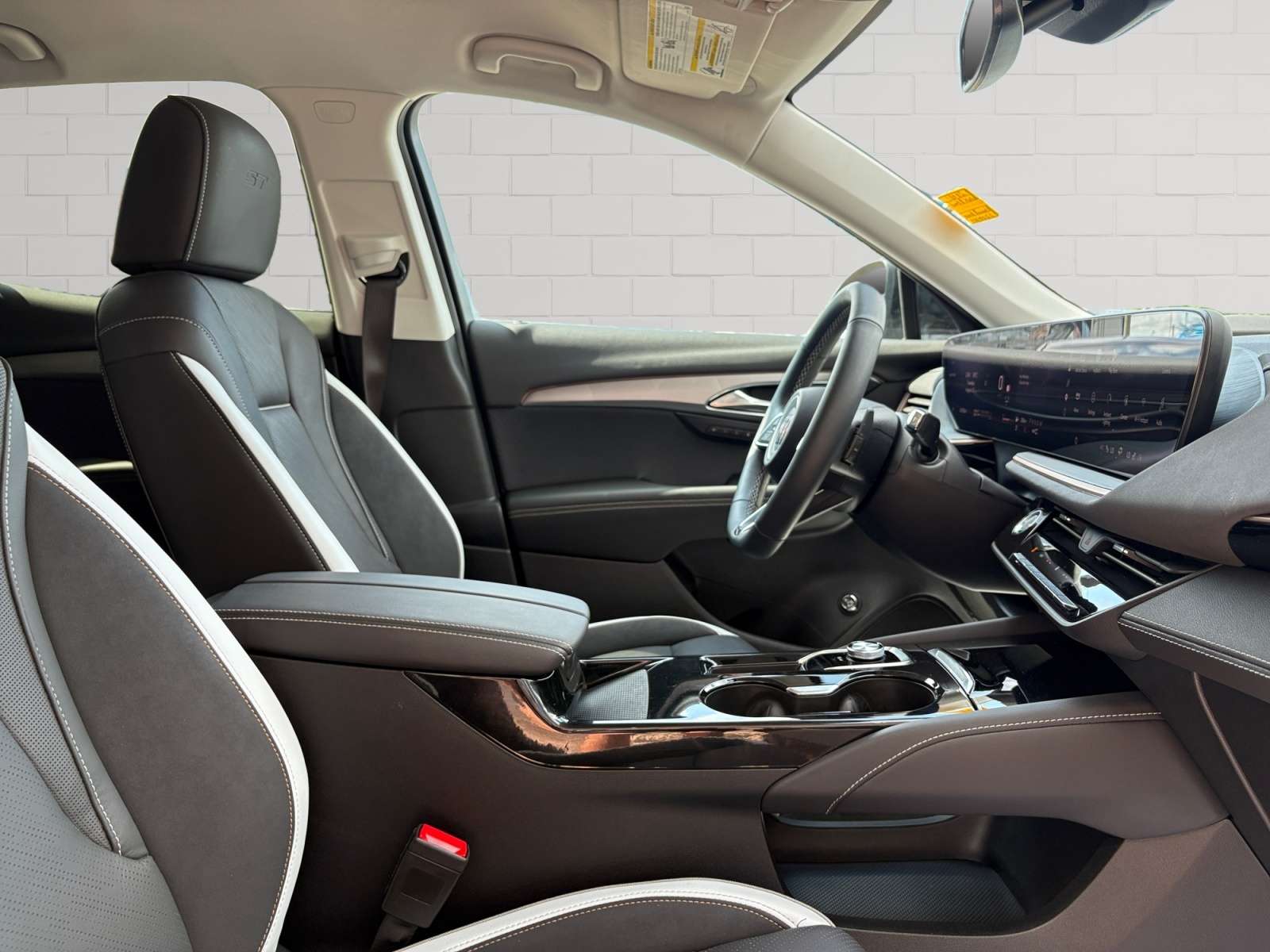 used 2025 Buick Envision car, priced at $41,888