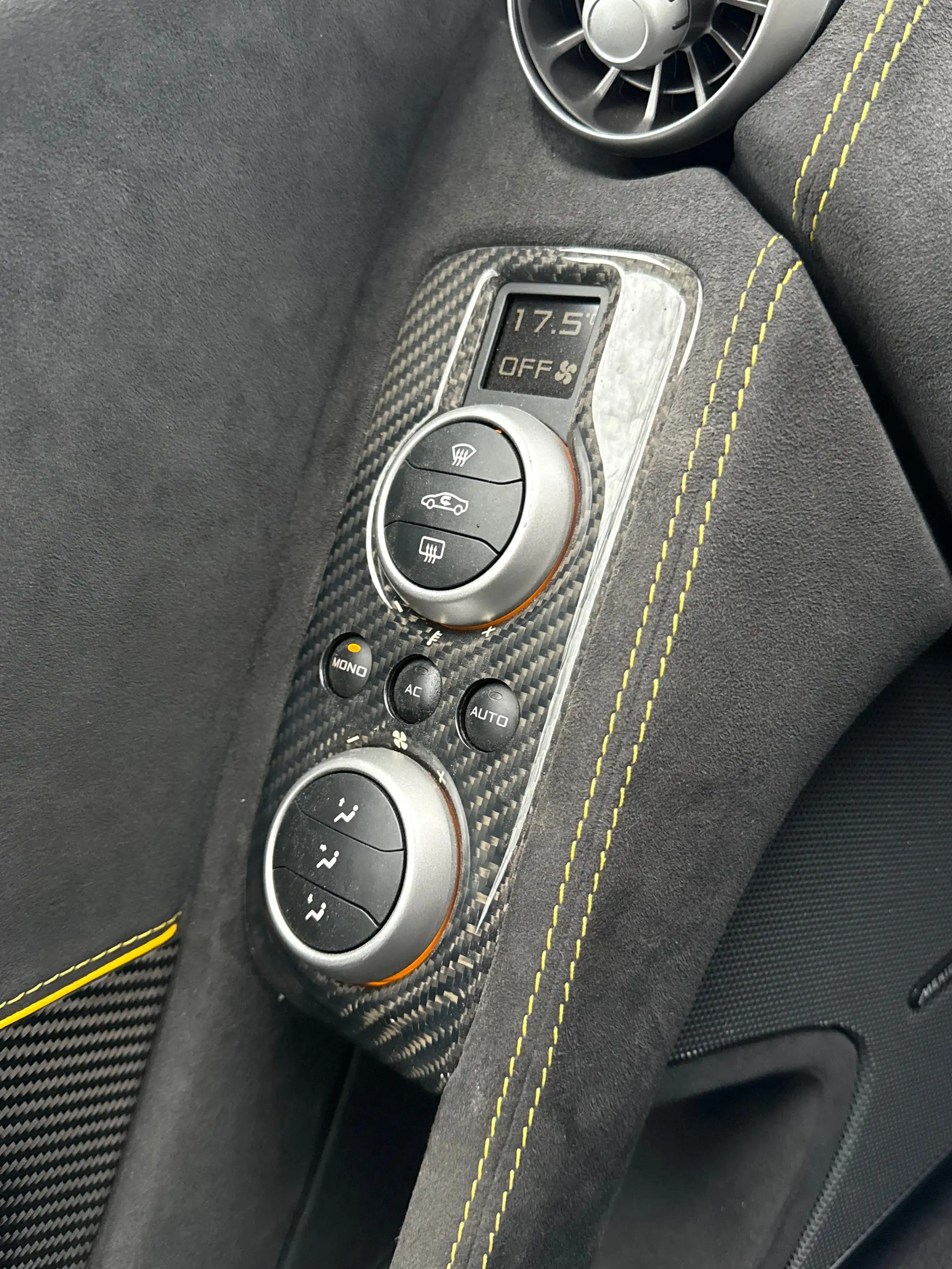 McLaren 650S Coupe Exhibition car | Full carbon | New brakes & Batt | — photo 15