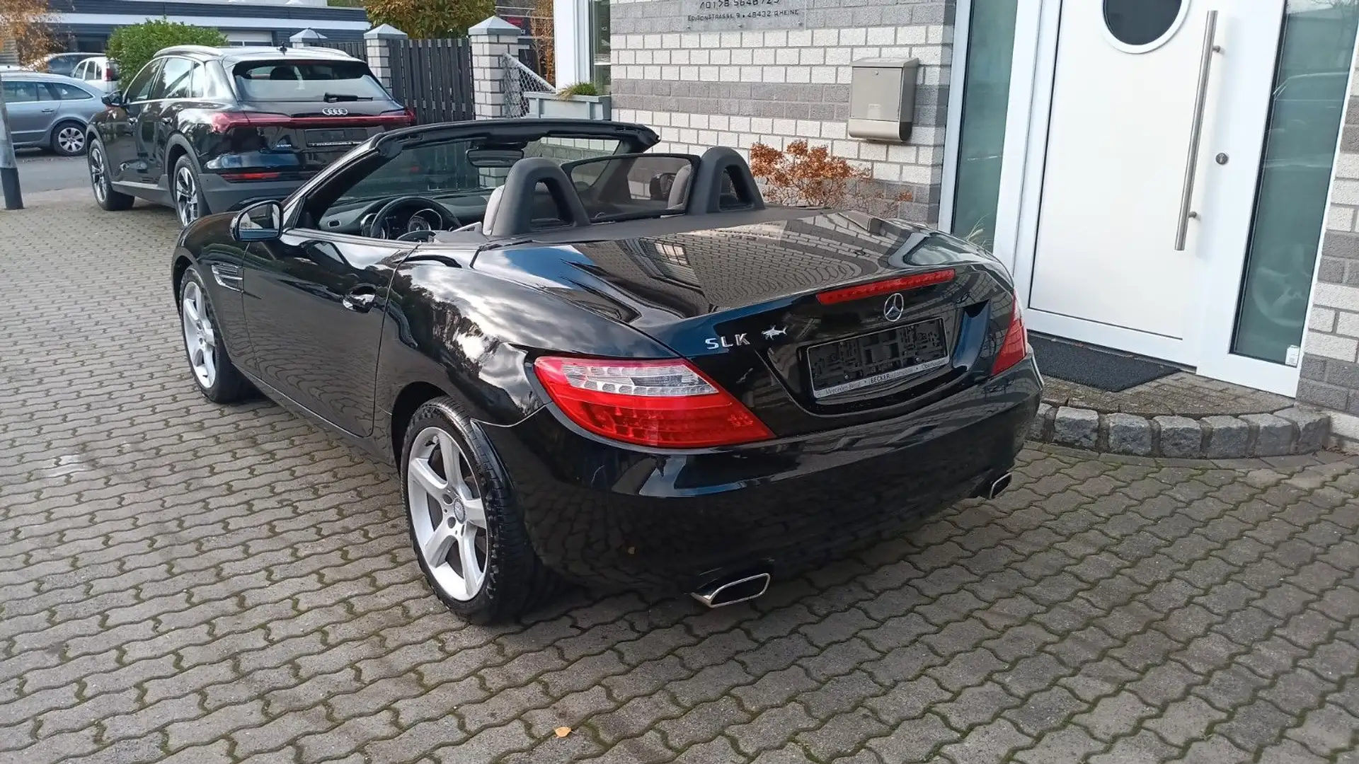 Mercedes-Benz SLK 200 Mod. 2012 (Trauerfall) nahezu Vollaussta Schwarz - 2