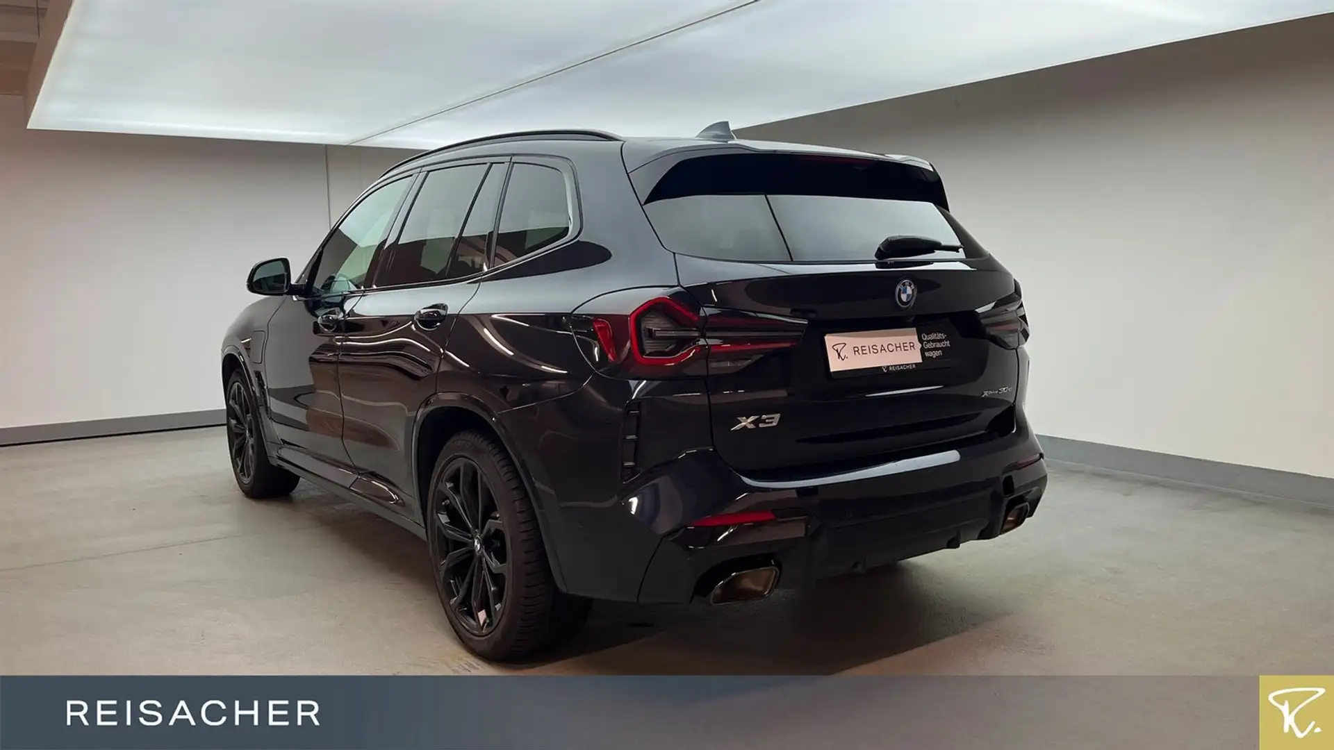 BMW X3 xDrive 30e M-Sport AHK Pano LkdHz LM20" LCPro Schwarz - 2