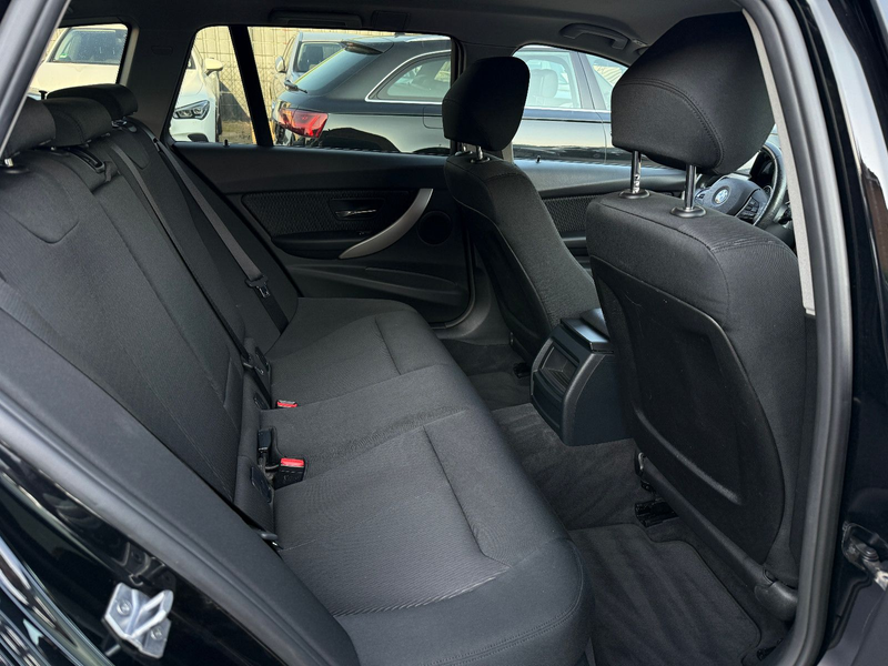 BMW 318 d Touring, SEHR GEPFLEGT, Scheckh., Navi — photo 14