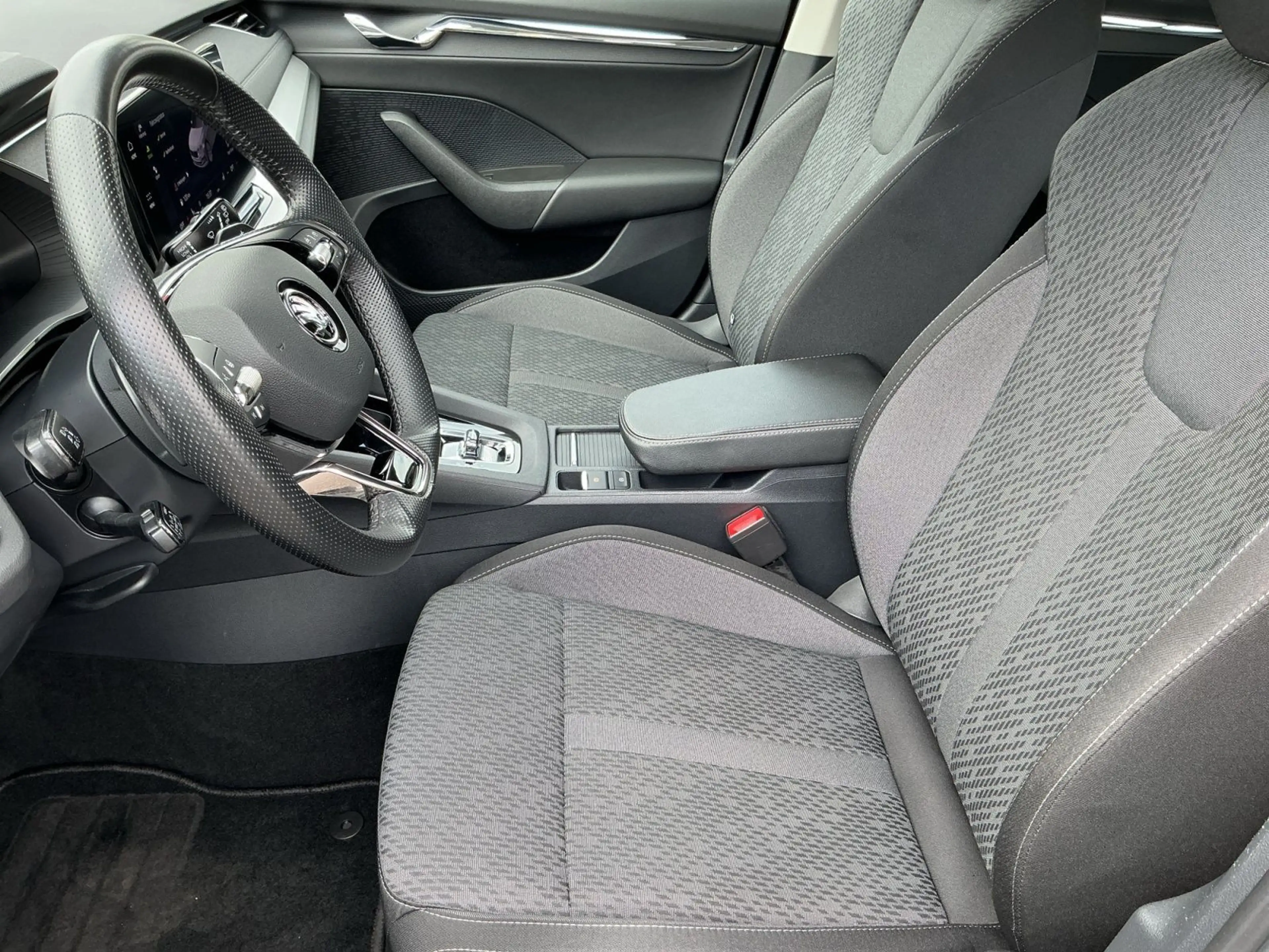 Skoda Octavia Combi 2.0 TDI DSG Style LED+NAV+APP+ACC — photo 12