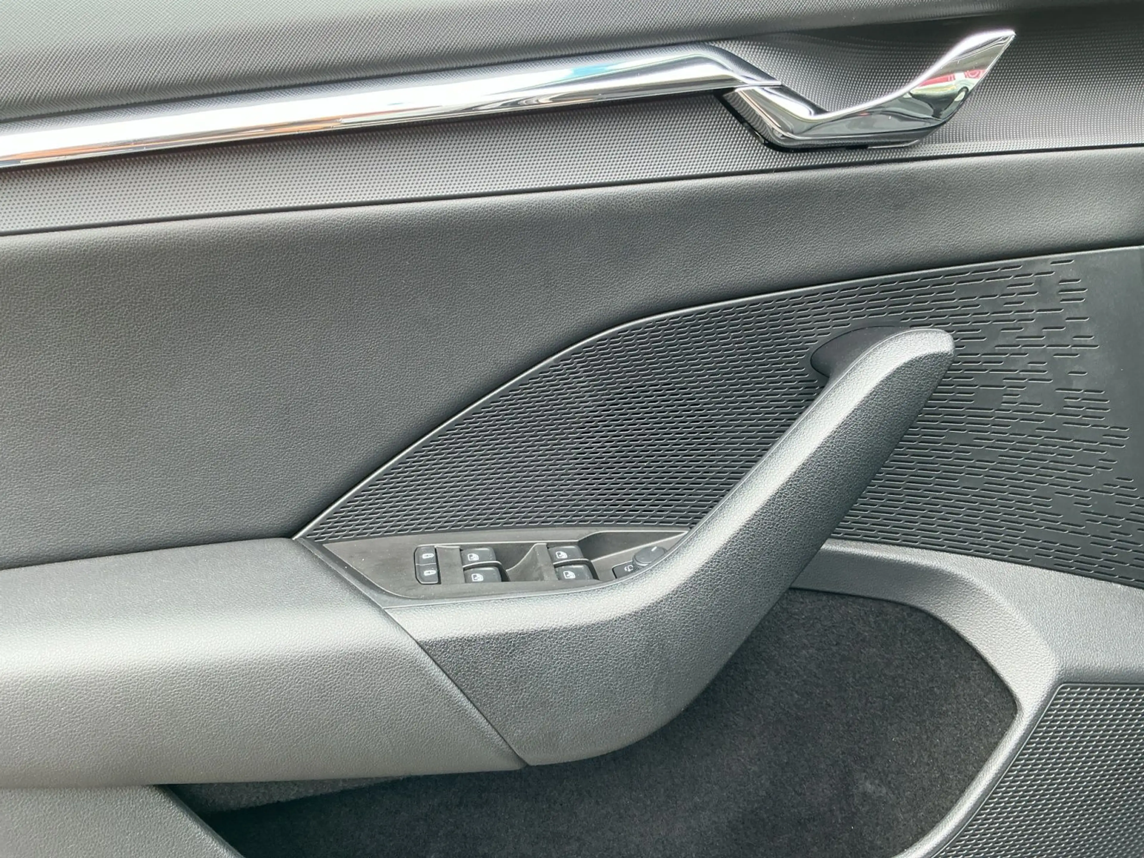 Skoda Octavia Combi 2.0 TDI DSG Style LED+NAV+APP+ACC — photo 15