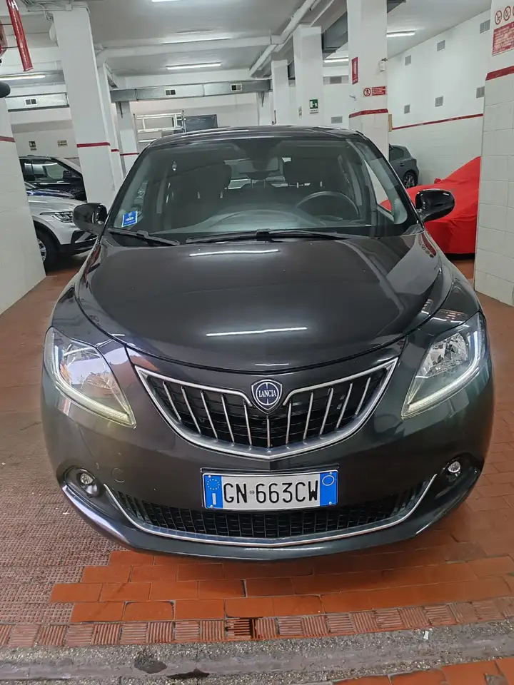 Lancia Ypsilon 2023