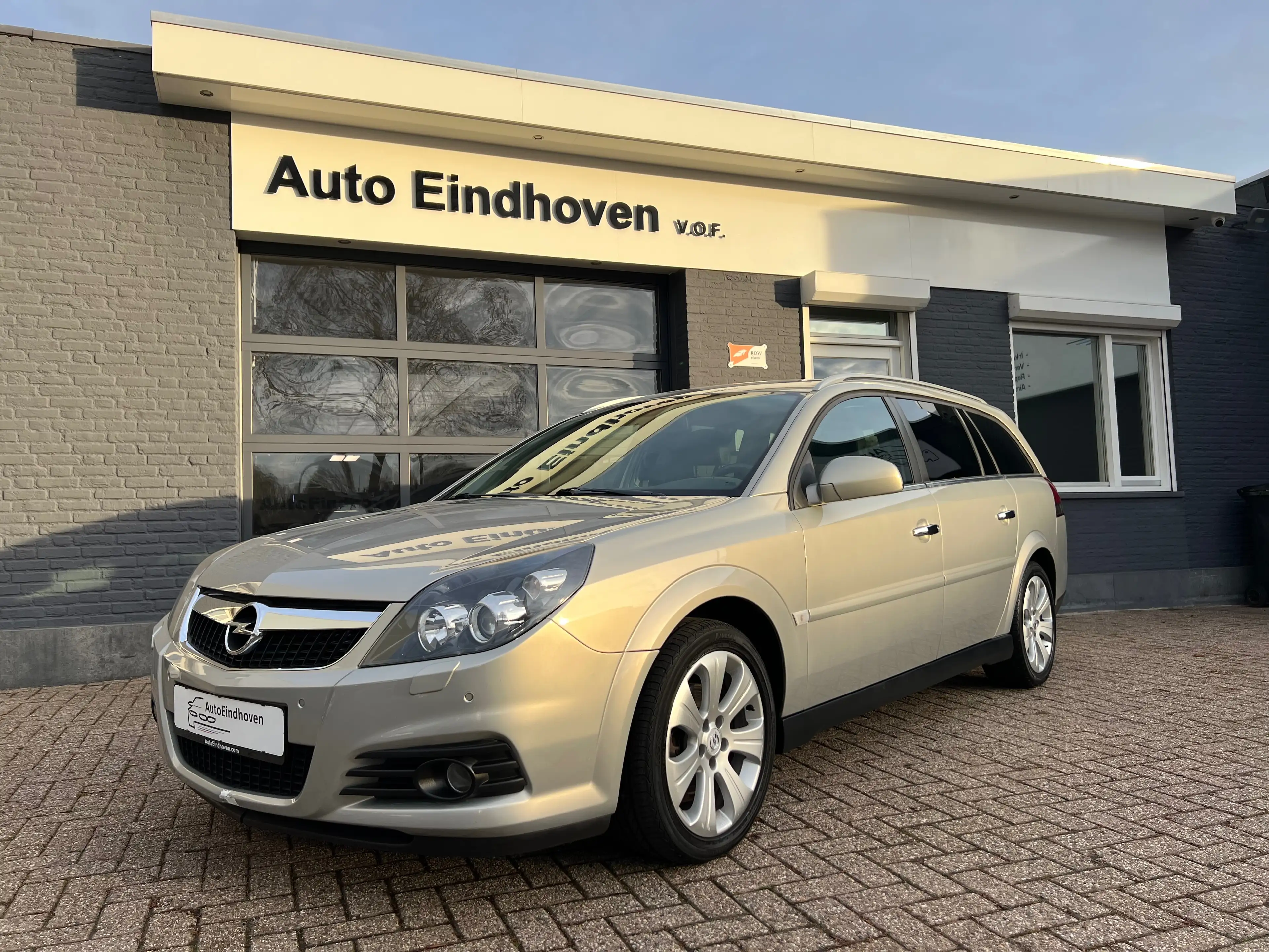 Opel Vectra 2.2-16V Exe,Station,Leder,Navi,Pdc 2008 €5995,- — photo 3