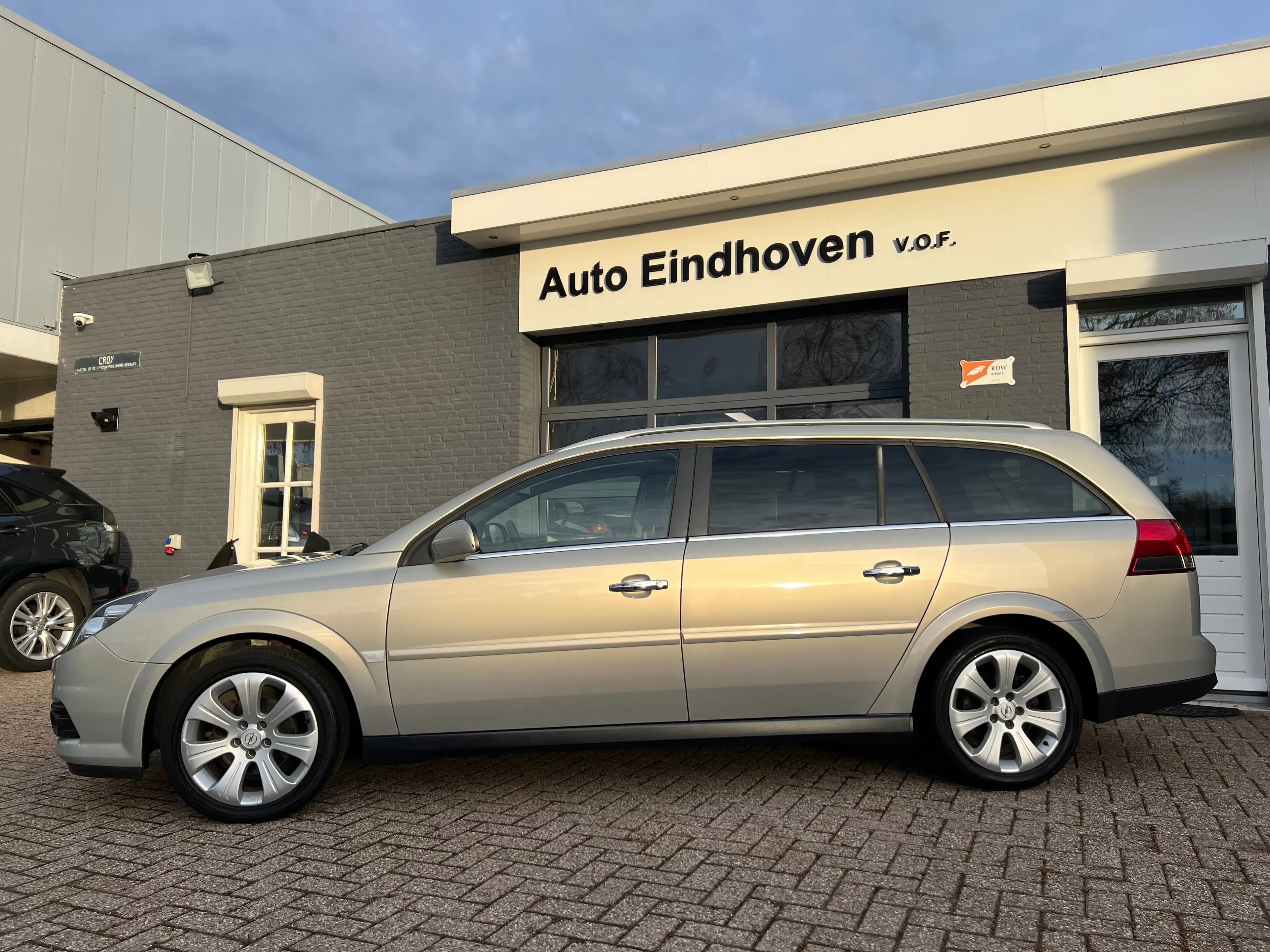 Opel Vectra 2.2-16V Exe,Station,Leder,Navi,Pdc 2008 €5995,- — photo 4