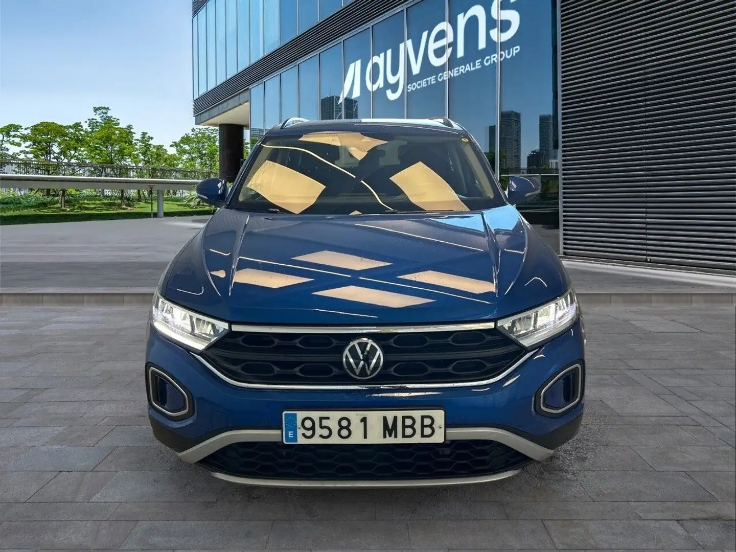 Volkswagen T-Roc 2.0TDI Life DSG7 110KW Azul - 2