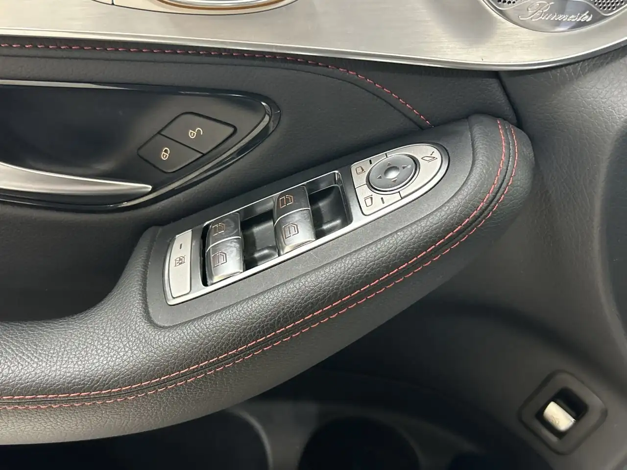 Mercedes-Benz GLC снимка Mercedes-Benz GLC
