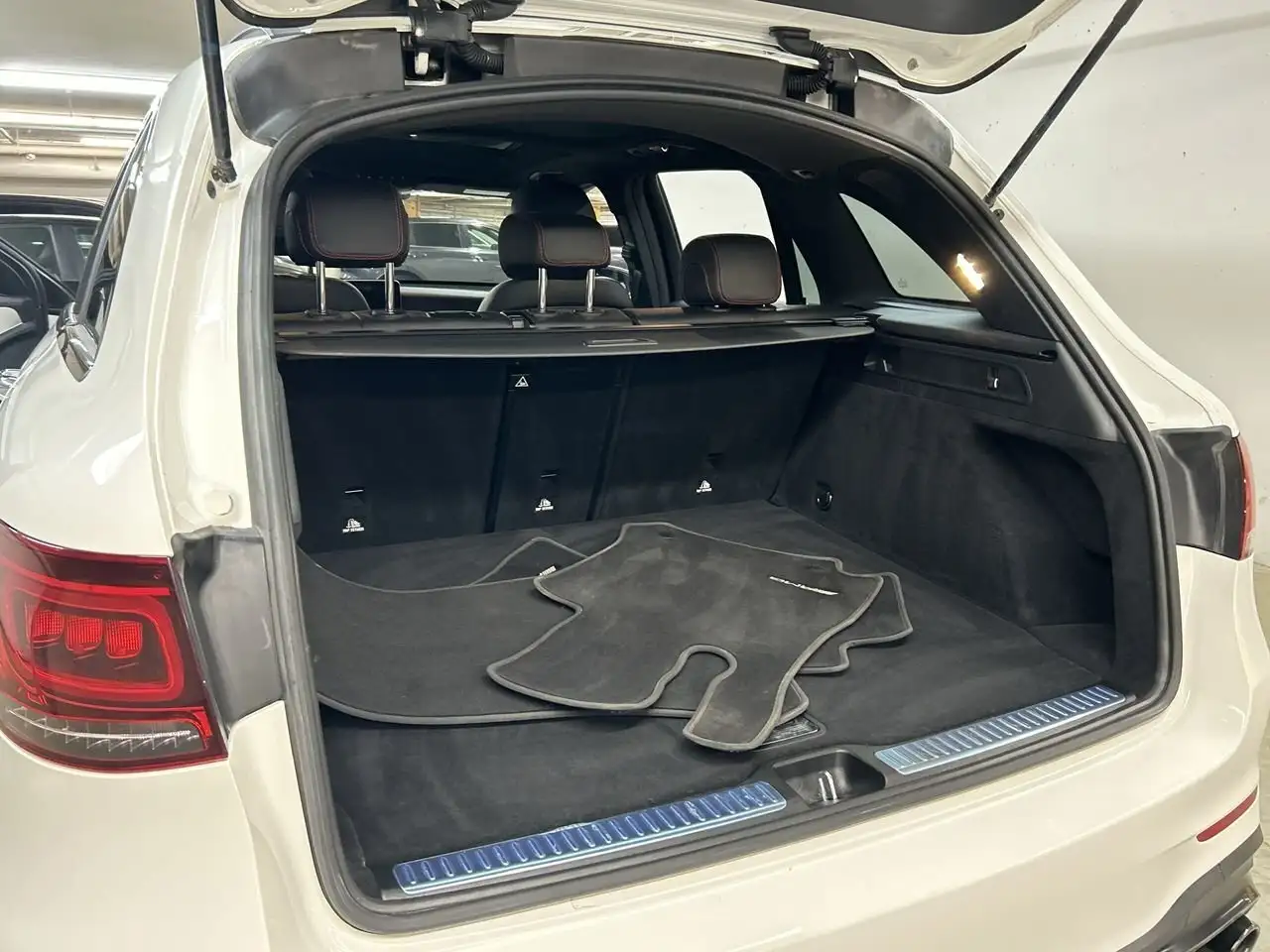 Mercedes-Benz GLC снимка Mercedes-Benz GLC