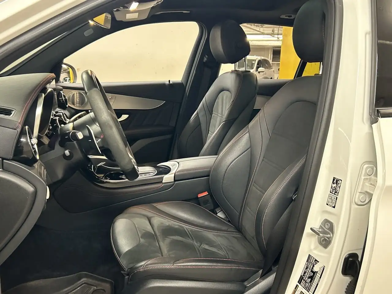 Mercedes-Benz GLC снимка Mercedes-Benz GLC