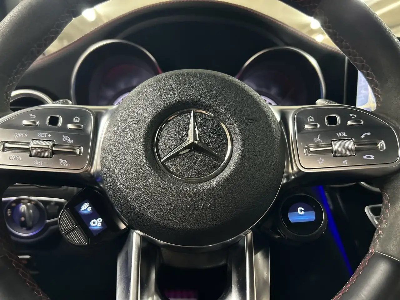 Mercedes-Benz GLC снимка Mercedes-Benz GLC