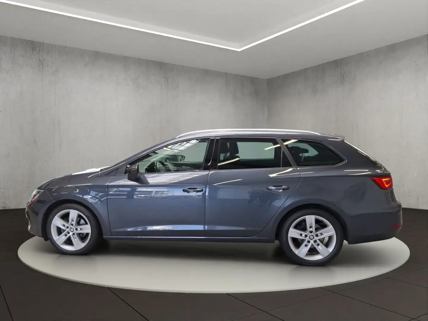 SEAT Leon Sportstourer FR Gris - 2