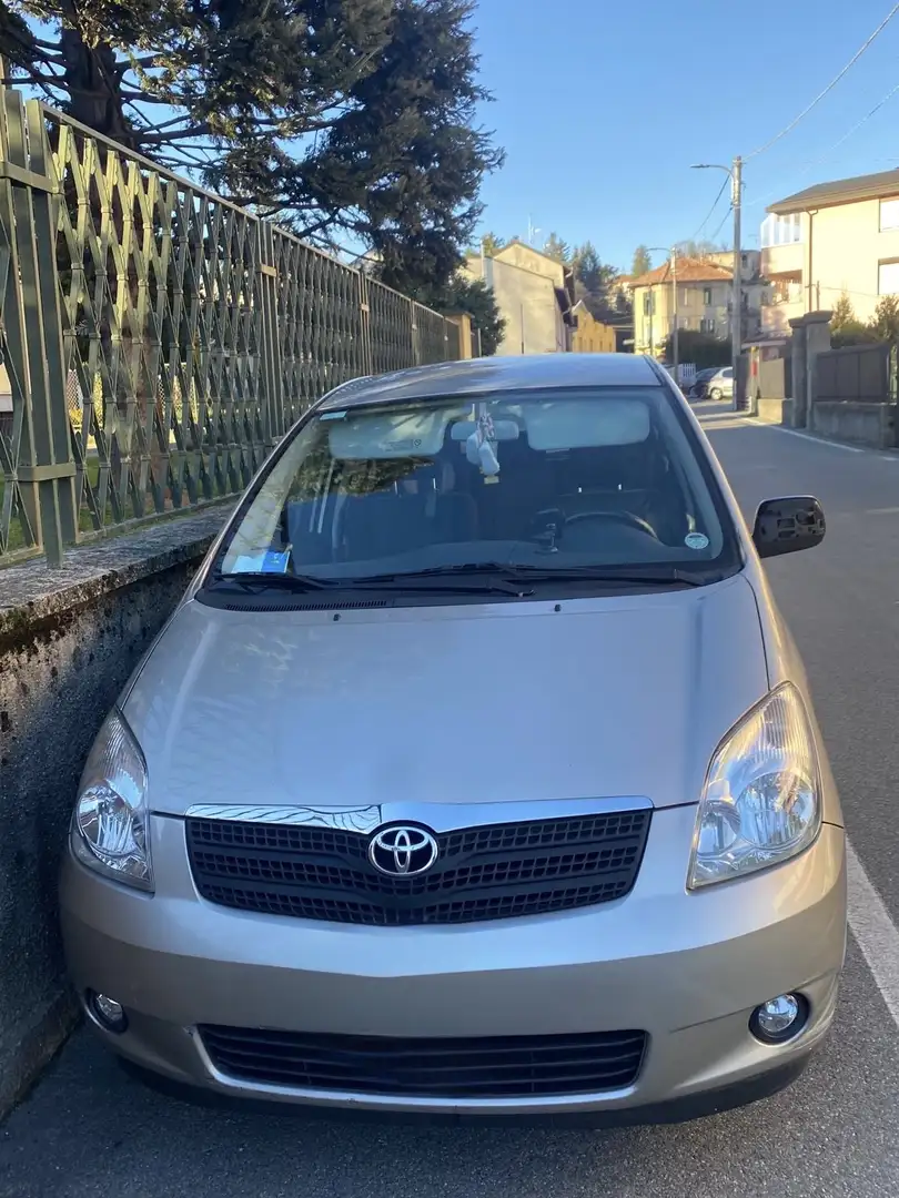 Toyota Corolla Verso Base - 1