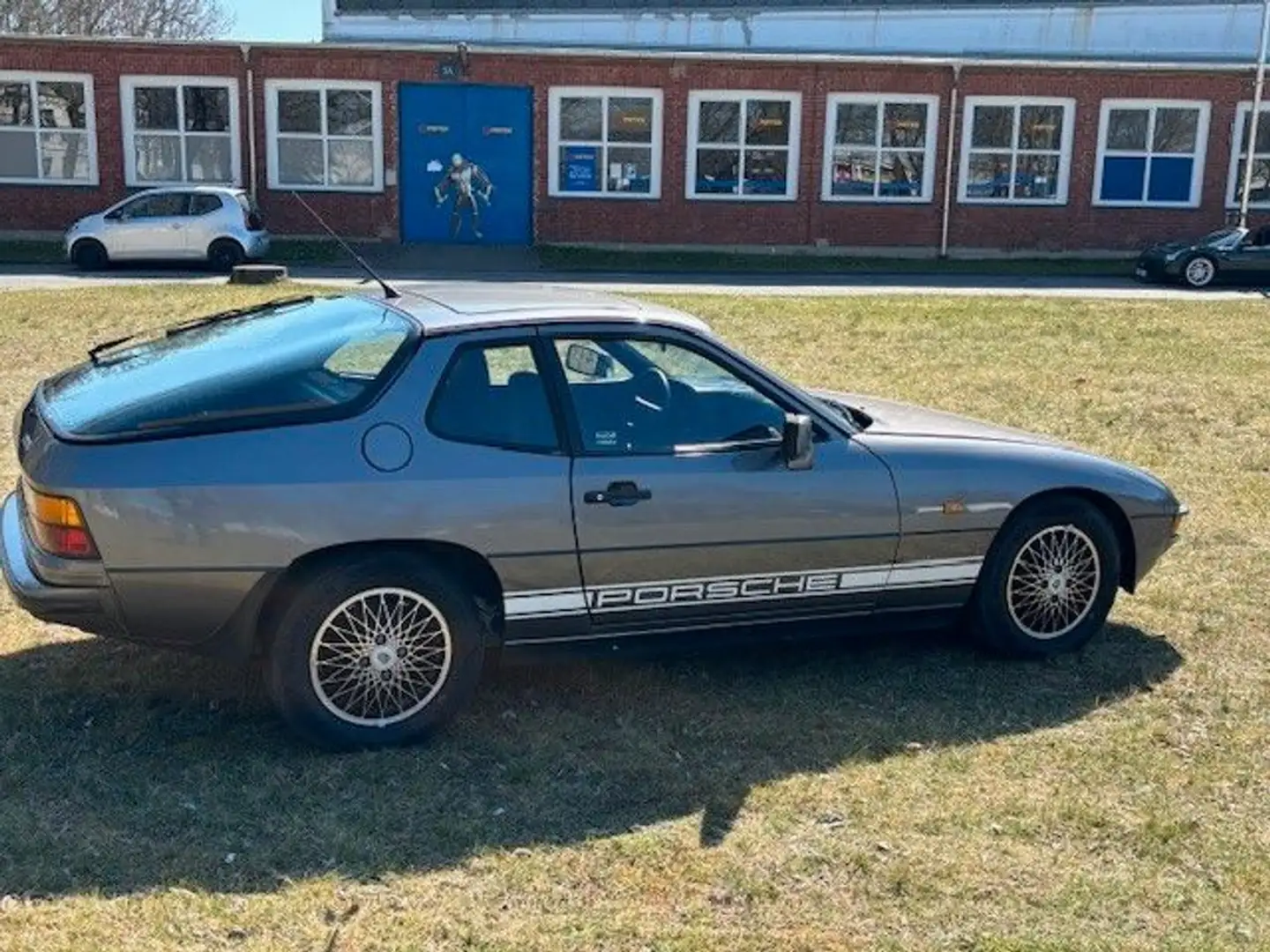 Porsche 924 Targa, wenig km, alle Services Grau - 2